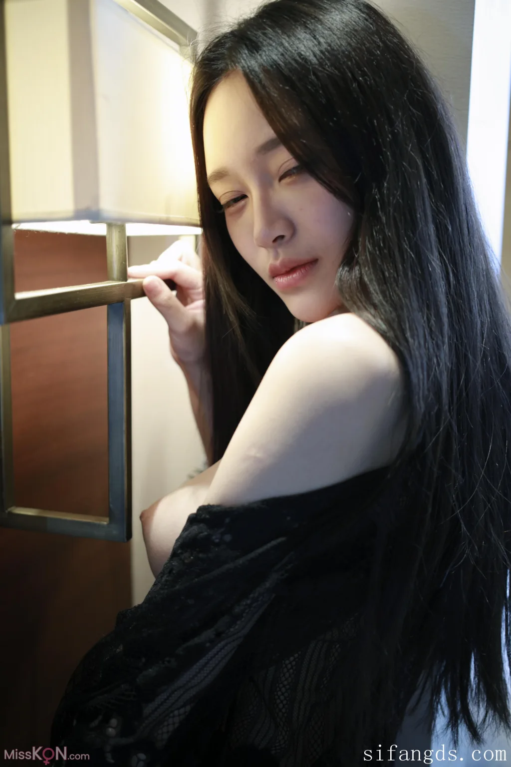 [XR Uncensored] Tang Qi Er (唐琪儿)_ R18 秀人网模特 难掩的春色