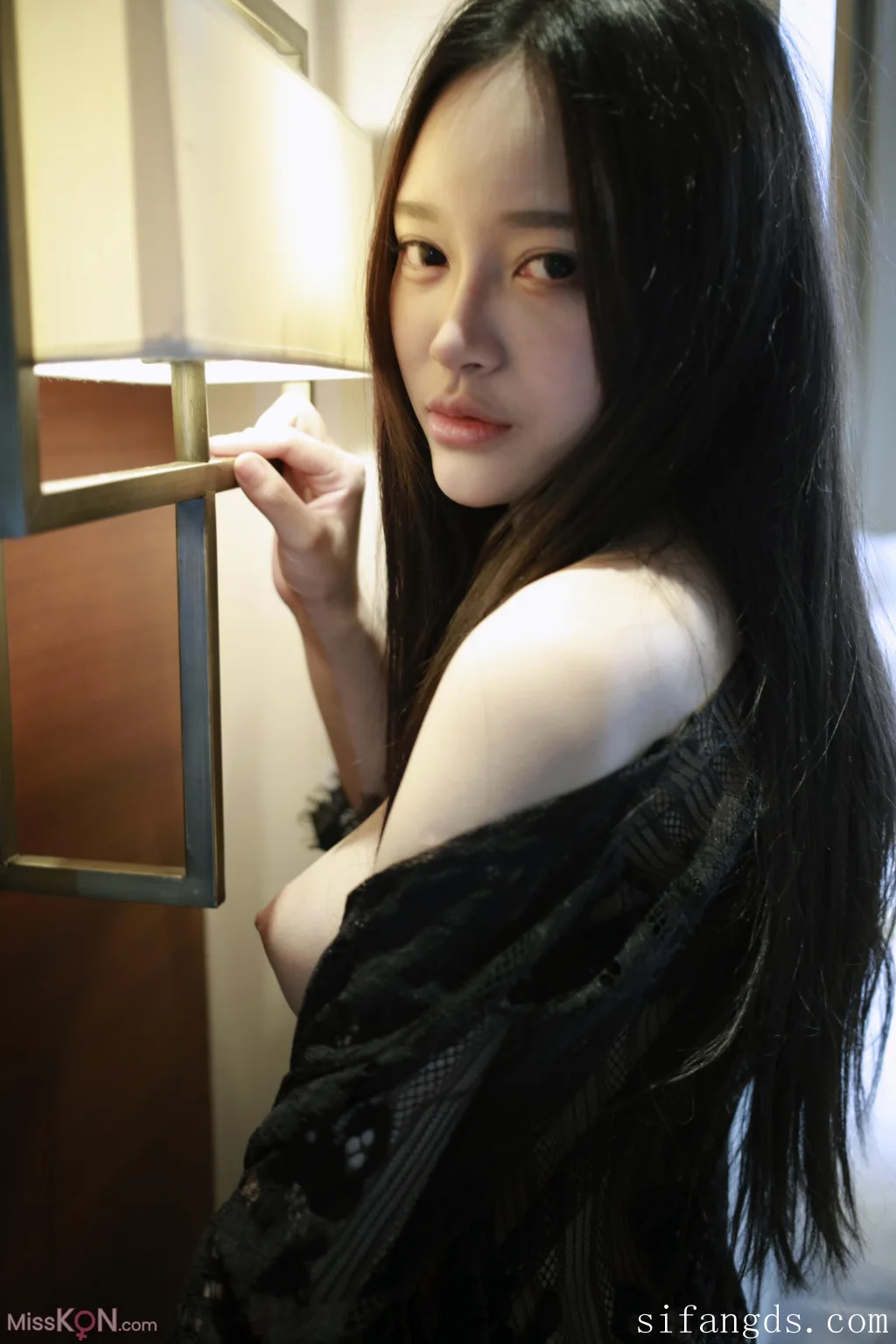 [XR Uncensored] Tang Qi Er (唐琪儿)_ R18 秀人网模特 难掩的春色