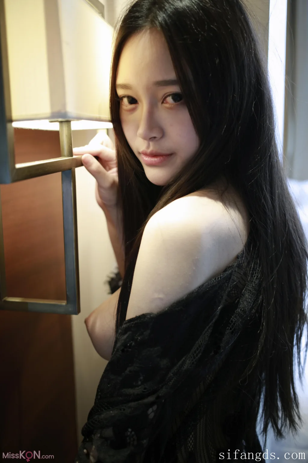 [XR Uncensored] Tang Qi Er (唐琪儿)_ R18 秀人网模特 难掩的春色