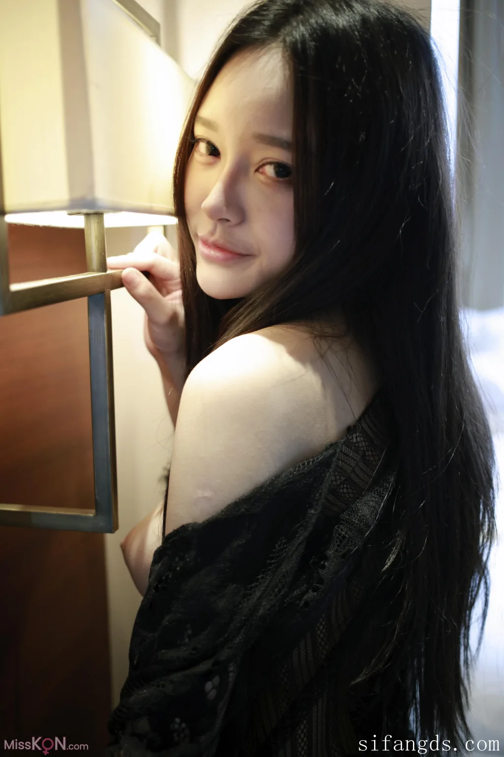 [XR Uncensored] Tang Qi Er (唐琪儿)_ R18 秀人网模特 难掩的春色