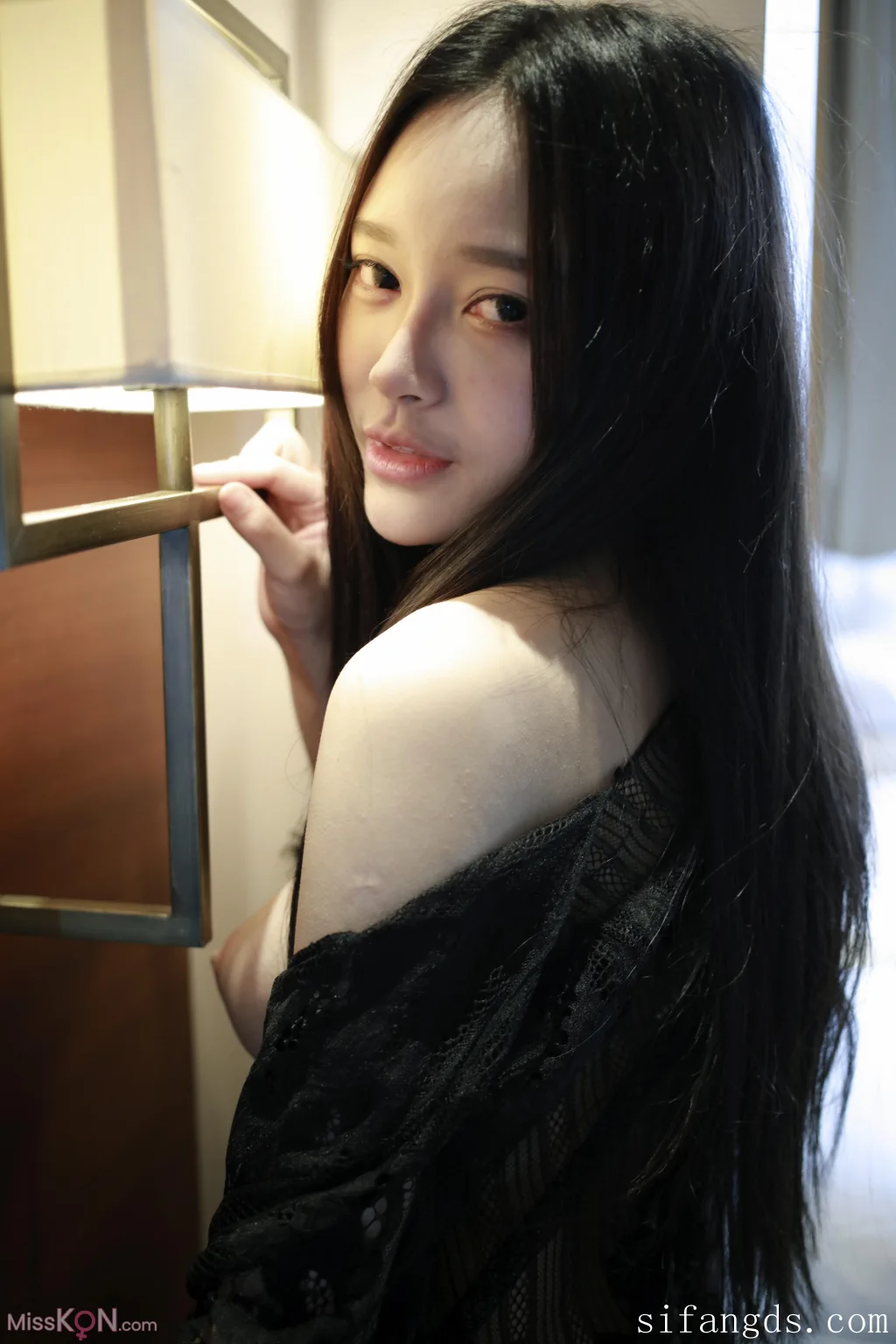 [XR Uncensored] Tang Qi Er (唐琪儿)_ R18 秀人网模特 难掩的春色