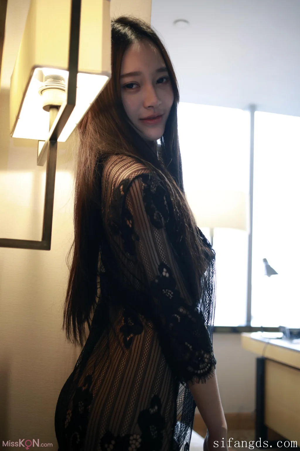 [XR Uncensored] Tang Qi Er (唐琪儿)_ R18 秀人网模特 难掩的春色