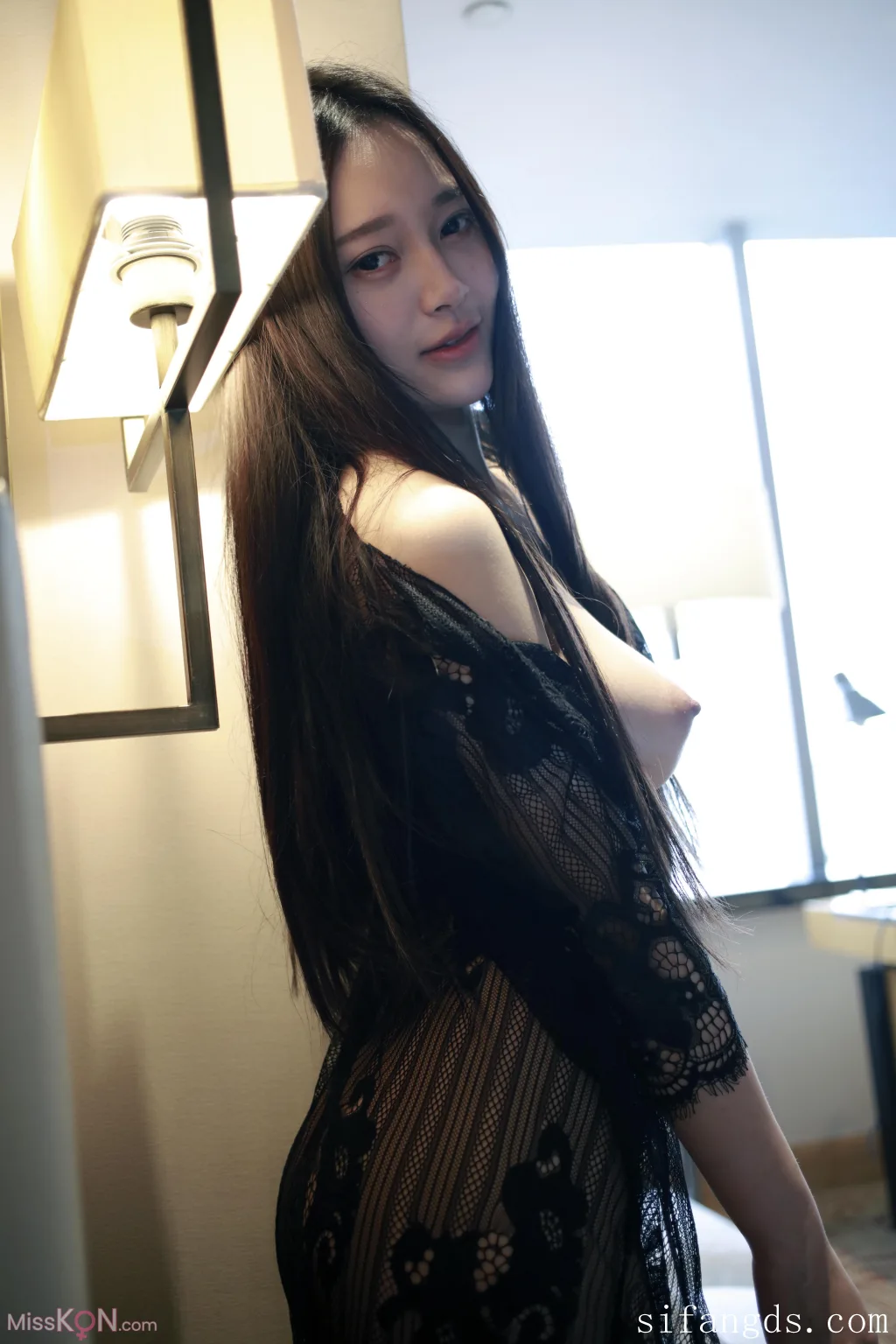 [XR Uncensored] Tang Qi Er (唐琪儿)_ R18 秀人网模特 难掩的春色