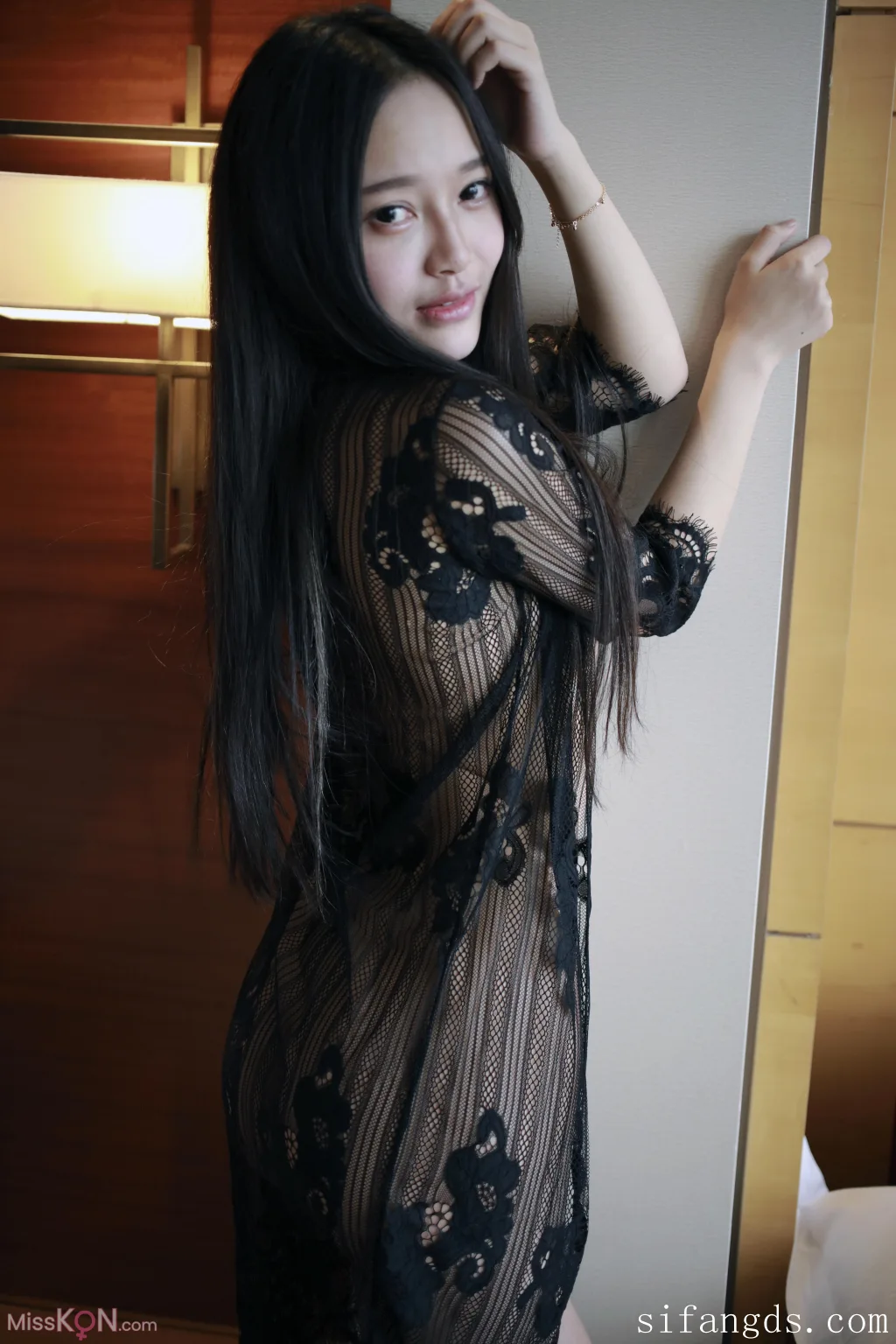 [XR Uncensored] Tang Qi Er (唐琪儿)_ R18 秀人网模特 难掩的春色