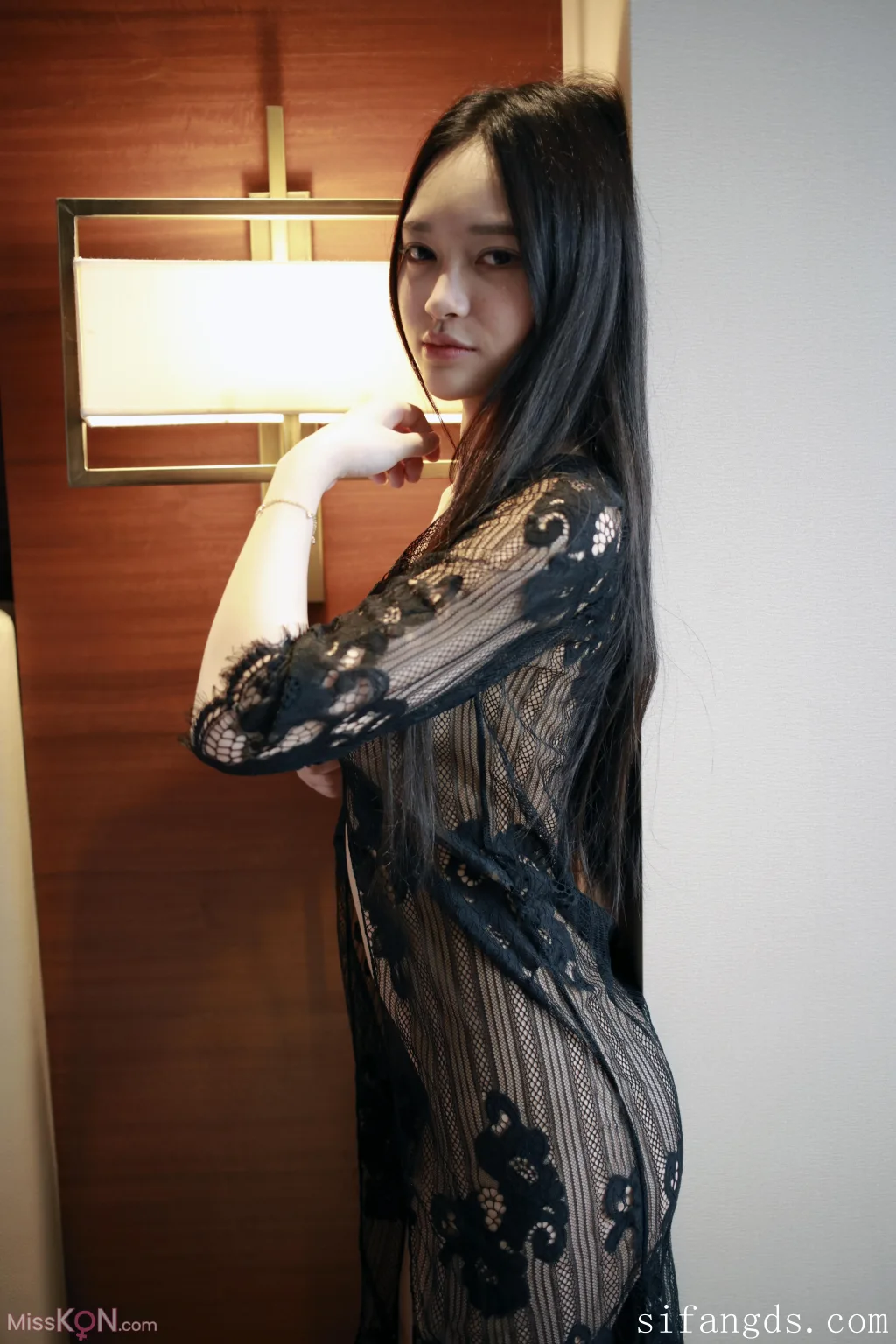[XR Uncensored] Tang Qi Er (唐琪儿)_ R18 秀人网模特 难掩的春色