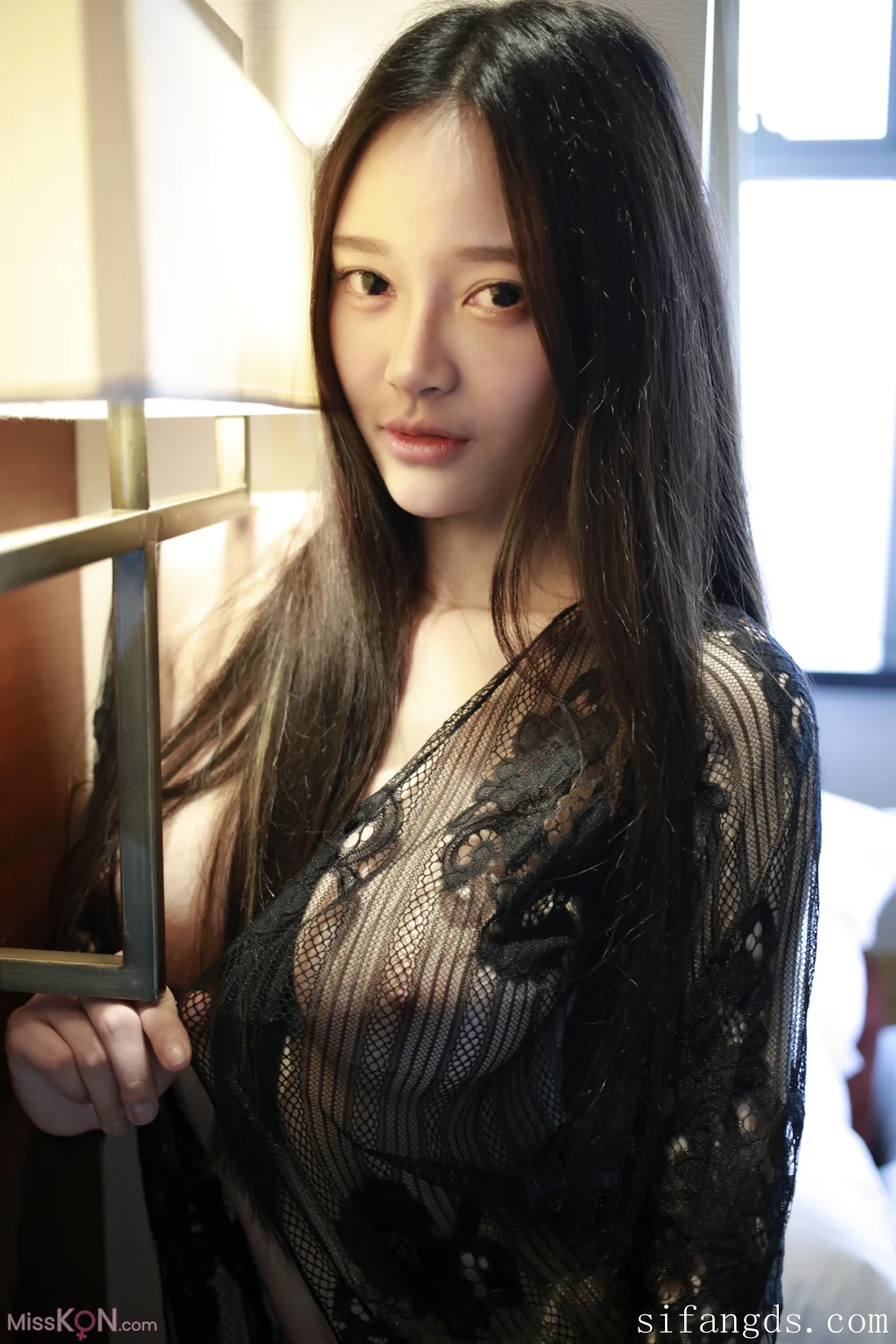 [XR Uncensored] Tang Qi Er (唐琪儿)_ R18 秀人网模特 难掩的春色