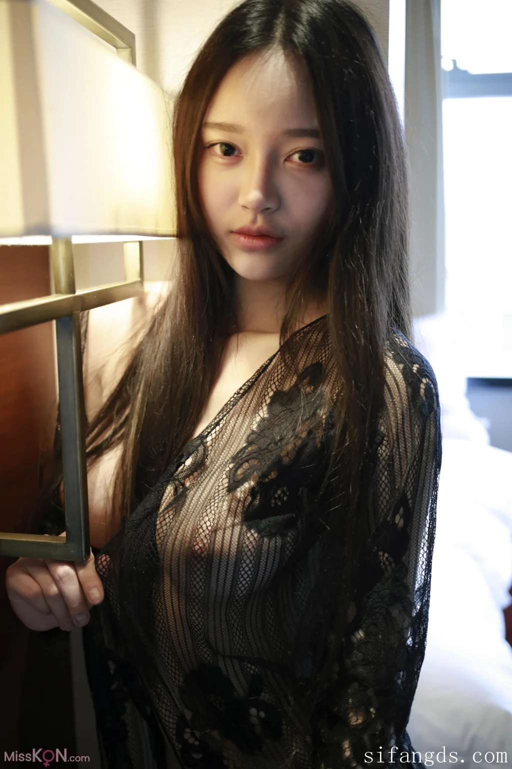 [XR Uncensored] Tang Qi Er (唐琪儿)_ R18 秀人网模特 难掩的春色