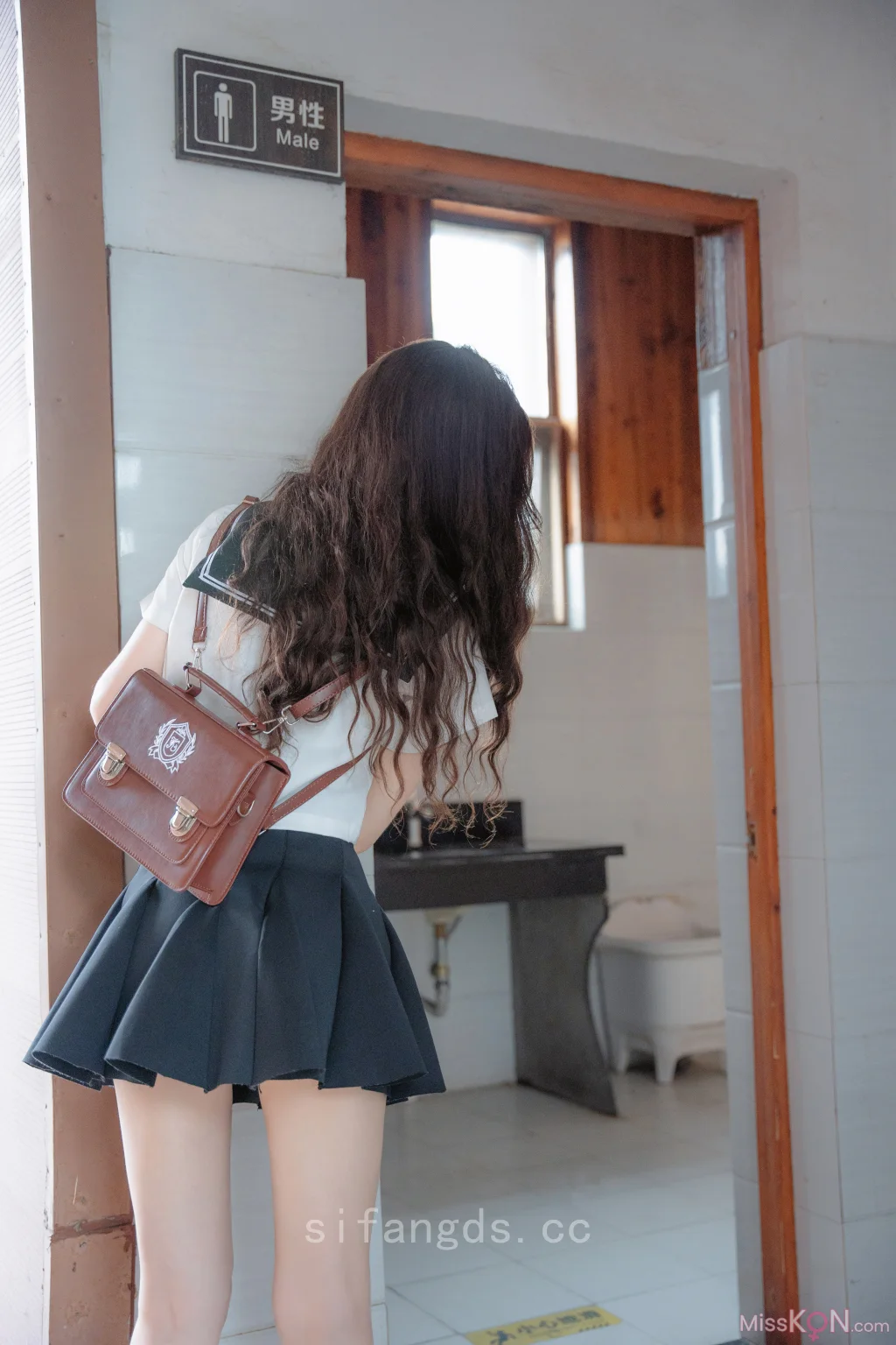 [XR Uncensored] 拍黄瓜_ R18 秀人网模特 纯真与活力的完美结合