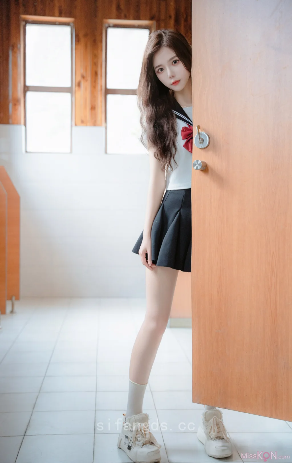 [XR Uncensored] 拍黄瓜_ R18 秀人网模特 纯真与活力的完美结合