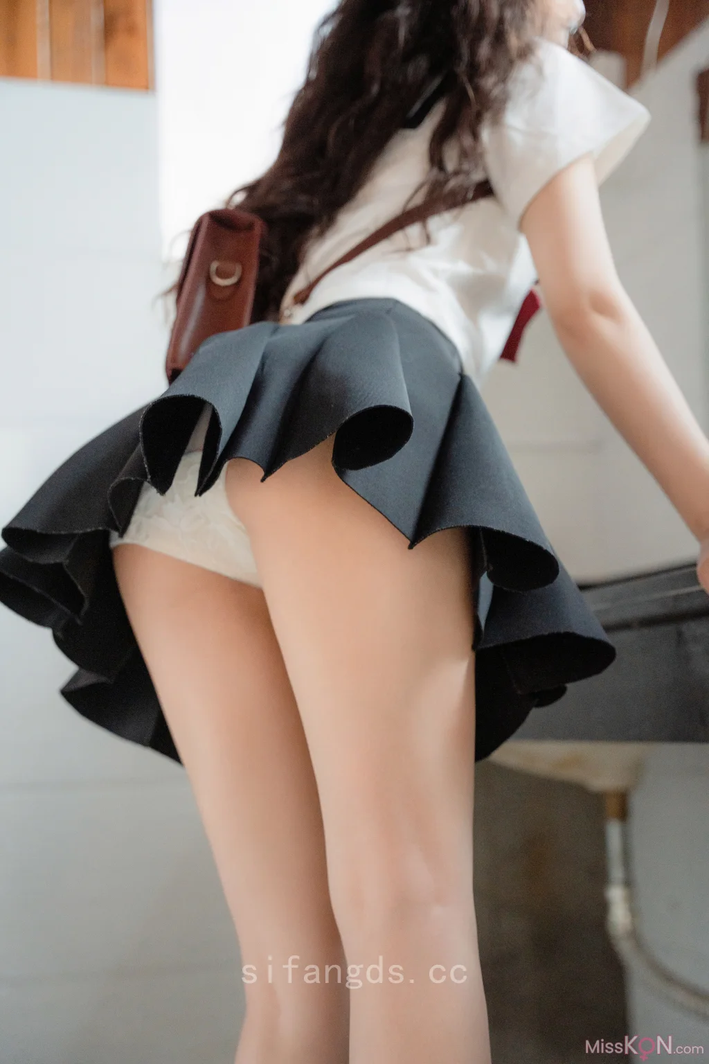 [XR Uncensored] 拍黄瓜_ R18 秀人网模特 纯真与活力的完美结合