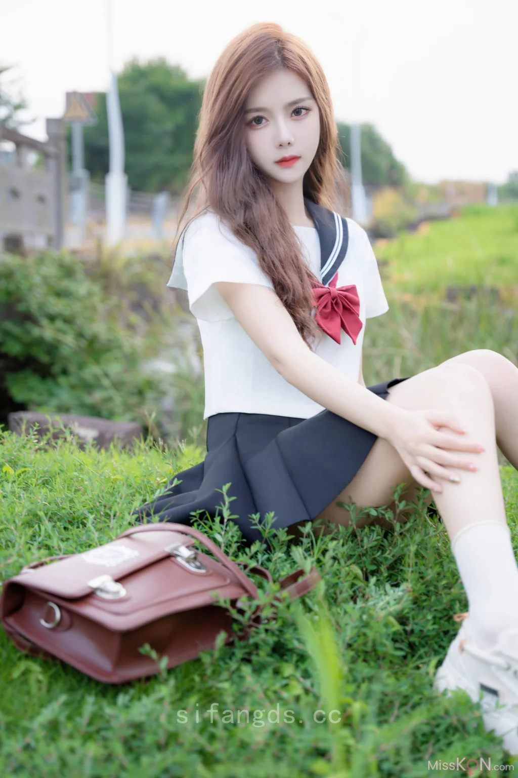 [XR Uncensored] 拍黄瓜_ R18 秀人网模特 纯真与活力的完美结合