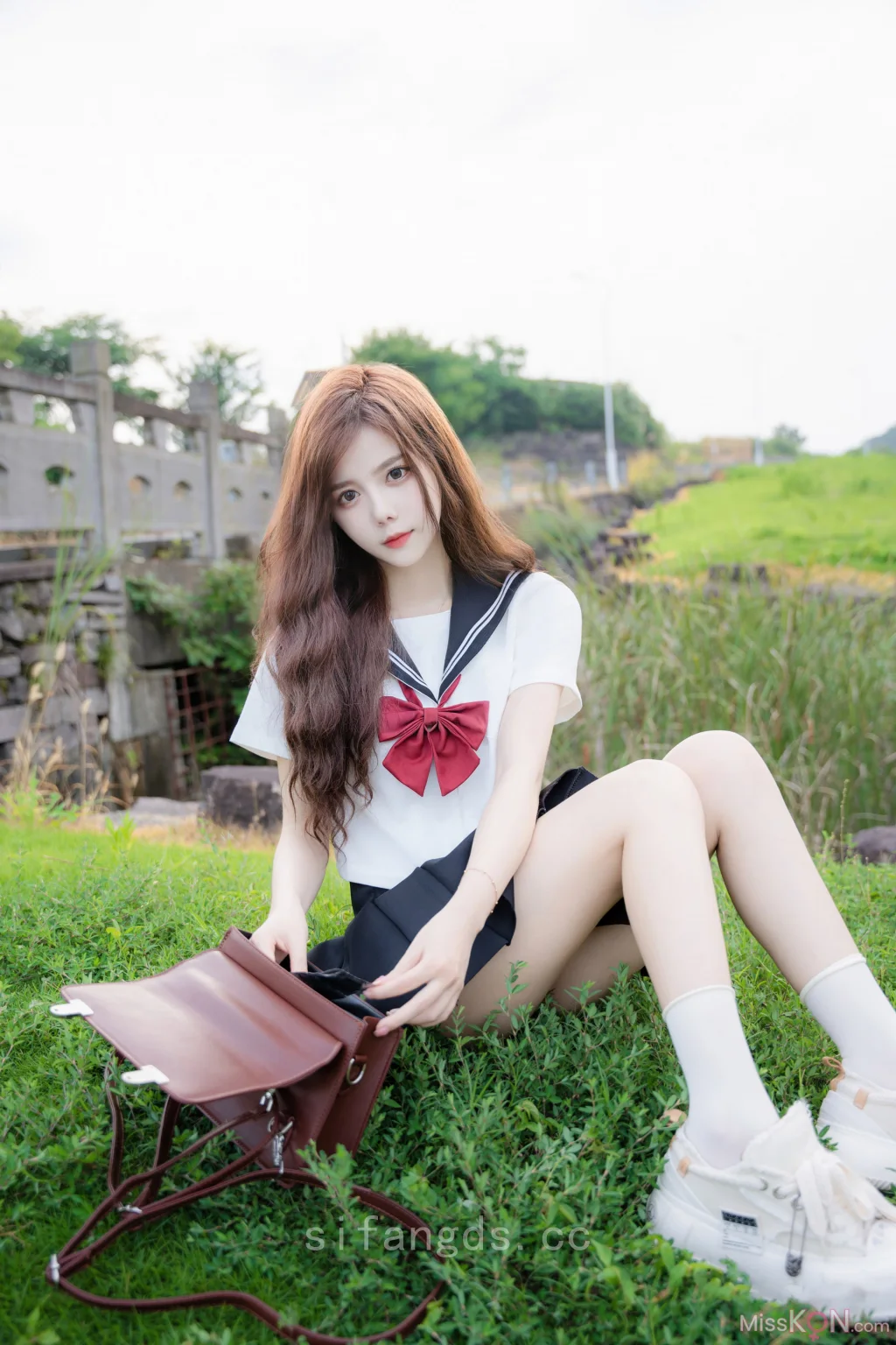 [XR Uncensored] 拍黄瓜_ R18 秀人网模特 纯真与活力的完美结合