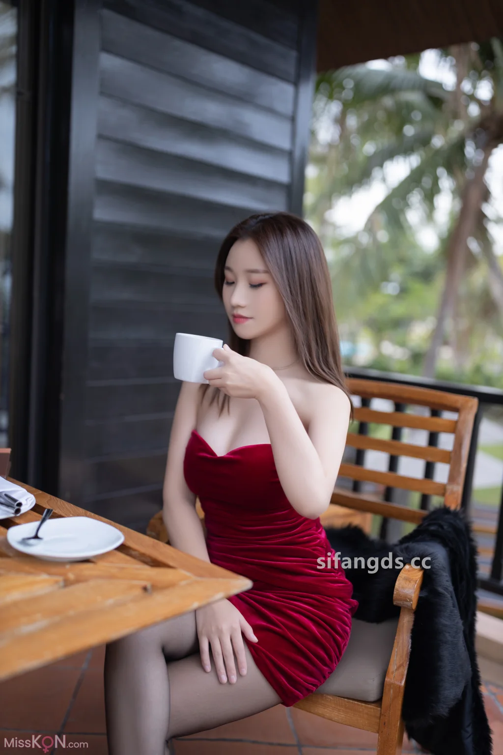 [XR Uncensored] 杏子Yada_ R18 秀人网模特 被下药后的一夜情