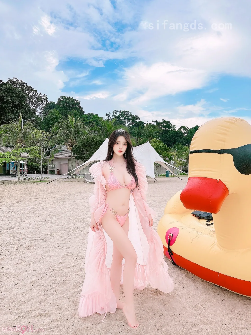 [XR Uncensored] 蛋蛋宝_ R18 秀人网模特 粉色泳装的诱惑