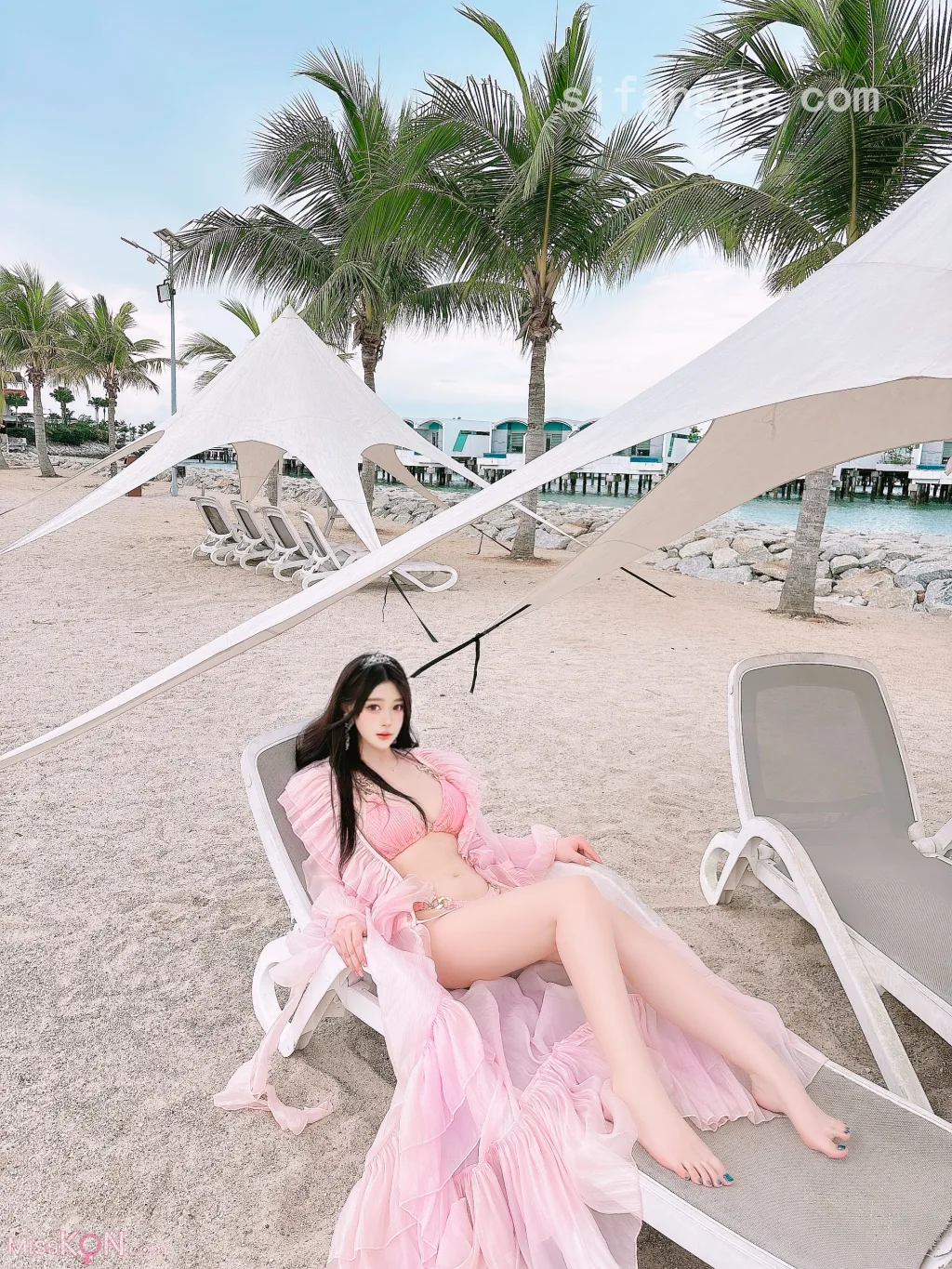 [XR Uncensored] 蛋蛋宝_ R18 秀人网模特 粉色泳装的诱惑