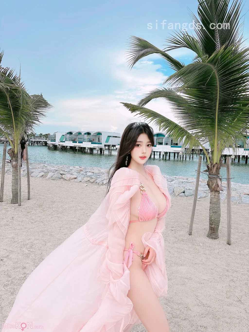 [XR Uncensored] 蛋蛋宝_ R18 秀人网模特 粉色泳装的诱惑