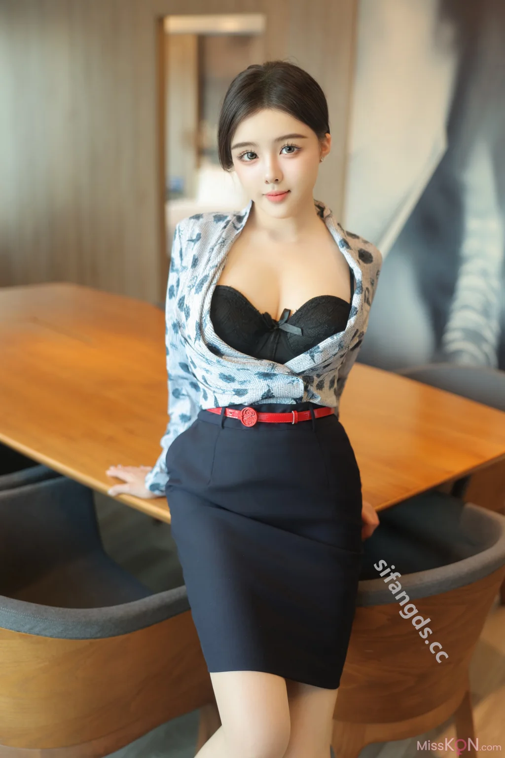[XR Uncensored] 袁圆_ R18 秀人网模特 空姐+S