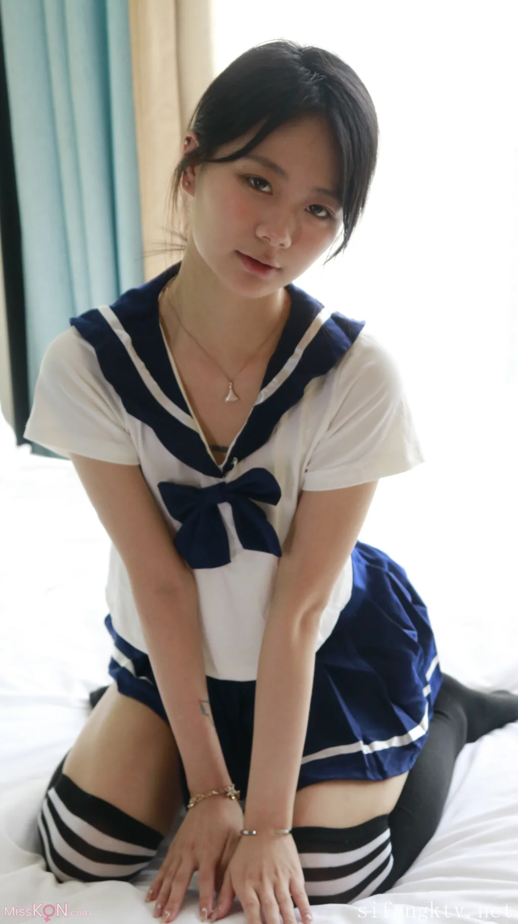 [XR Uncensored] 谢小蒽_ R18 秀人网模特 窗边的私语