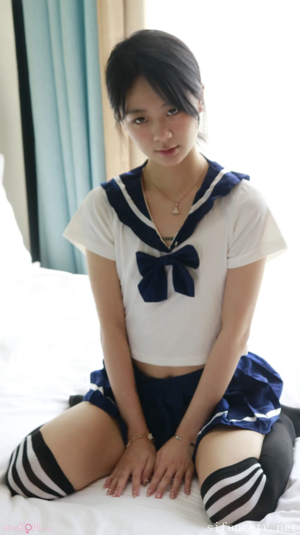 [XR Uncensored] 谢小蒽_ R18 秀人网模特 窗边的私语