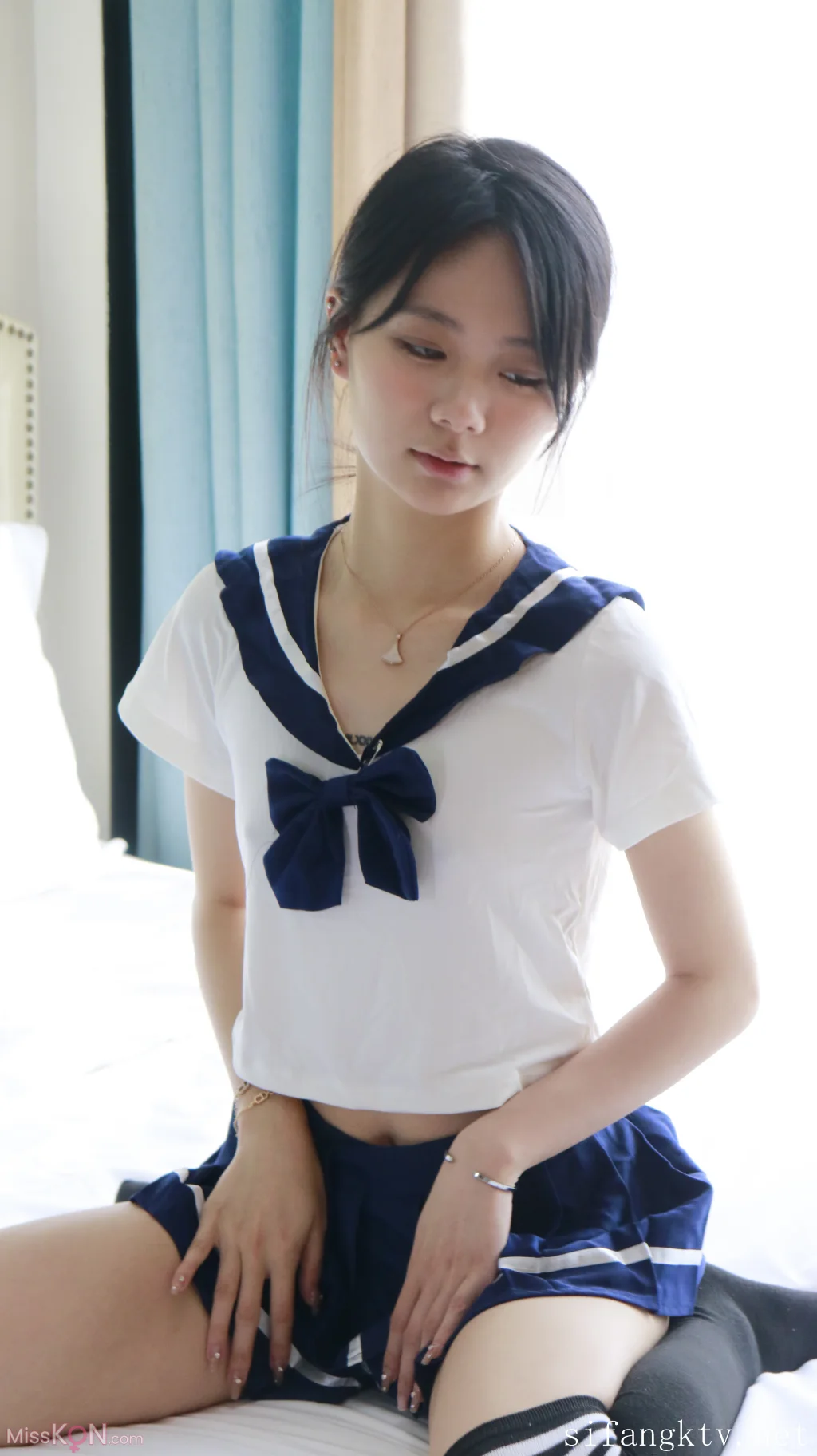[XR Uncensored] 谢小蒽_ R18 秀人网模特 窗边的私语