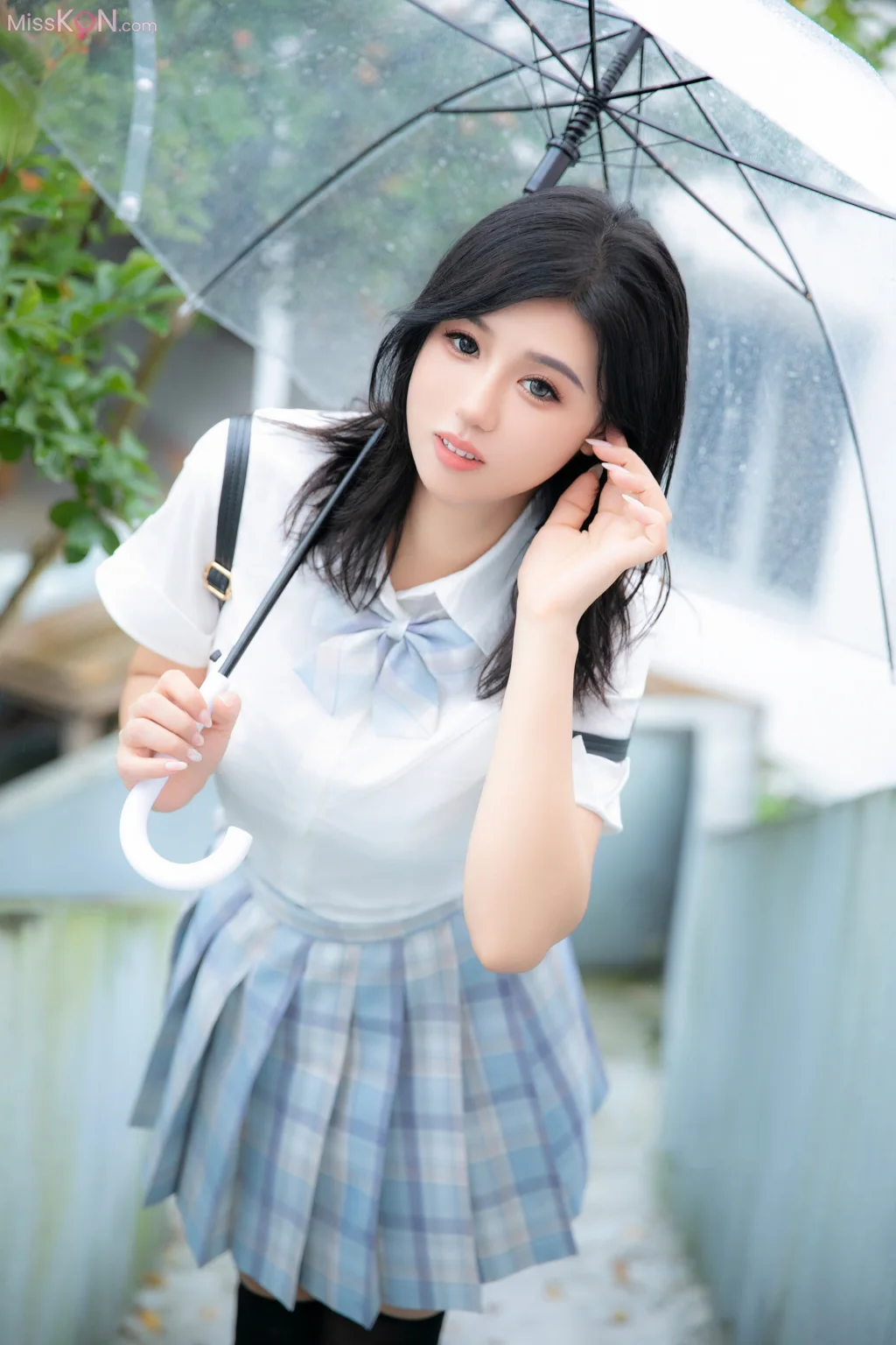 [XR Uncensored] 金小依_ R18 秀人网模特 JK学生妹