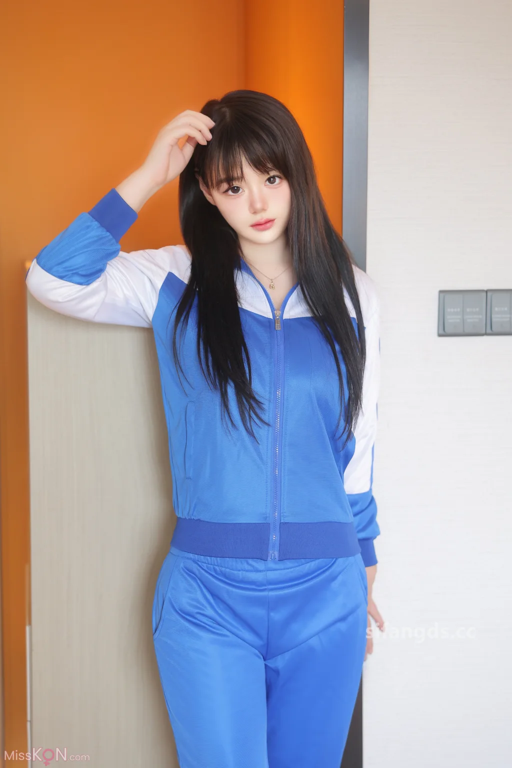 [XR Uncensored] 陈柒柒_ R18 秀人网模特 清纯学生装