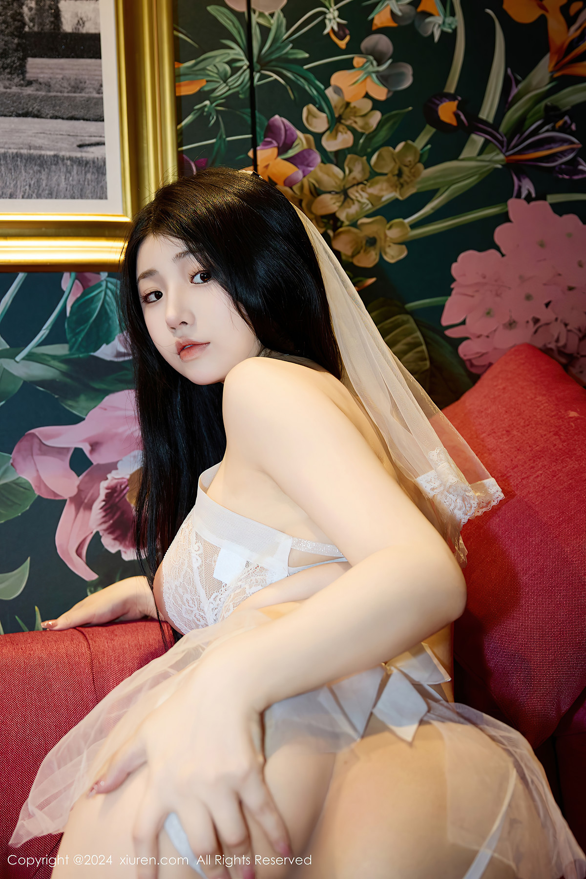 XiuRen秀人网 No.8308 陈小花ChenXiaohua