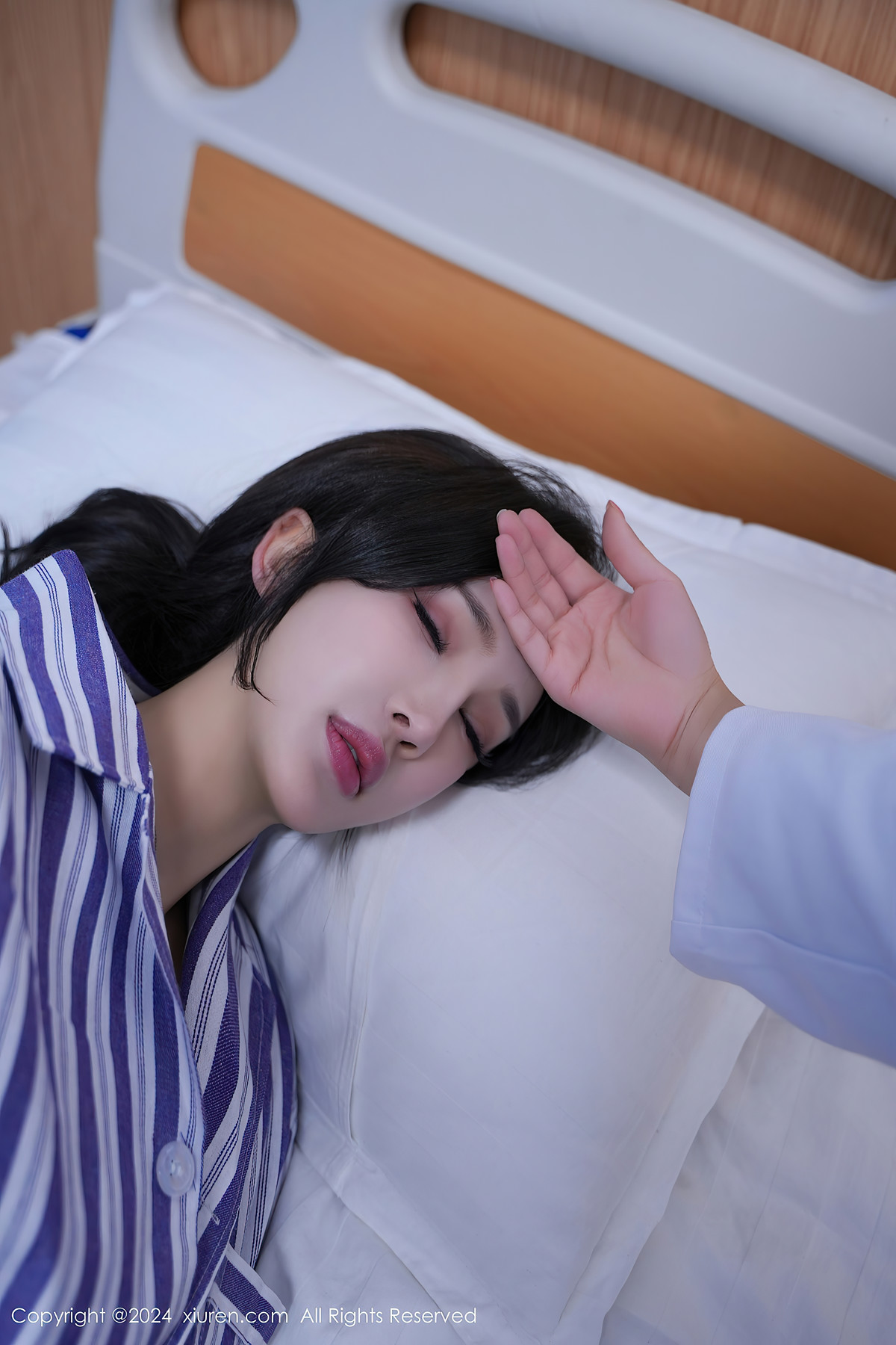 XiuRen秀人网 No.8346 Carol周妍希