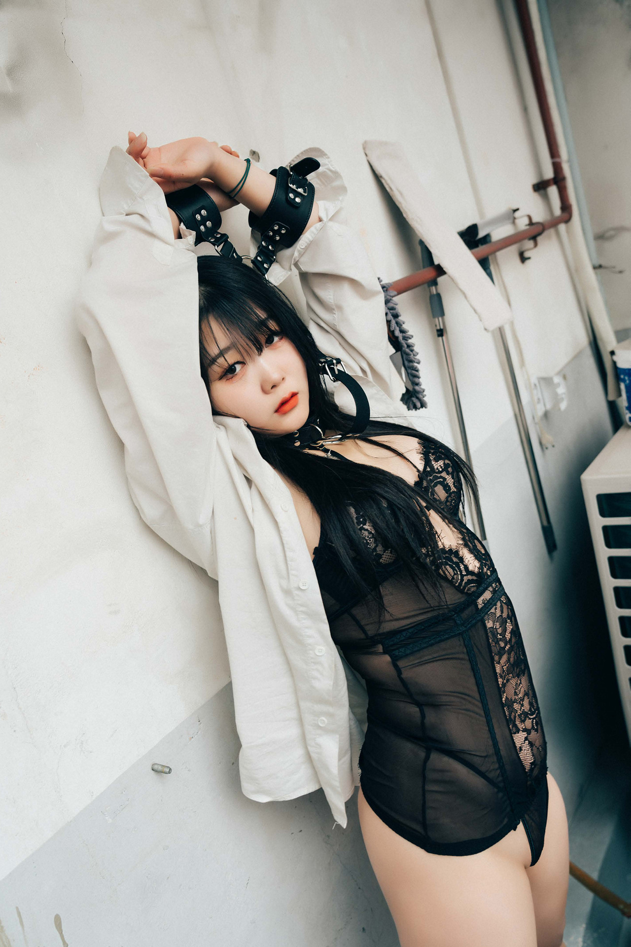 ZIA.Kwon 권지아, Loozy ‘Tight and Closer’ Set.01