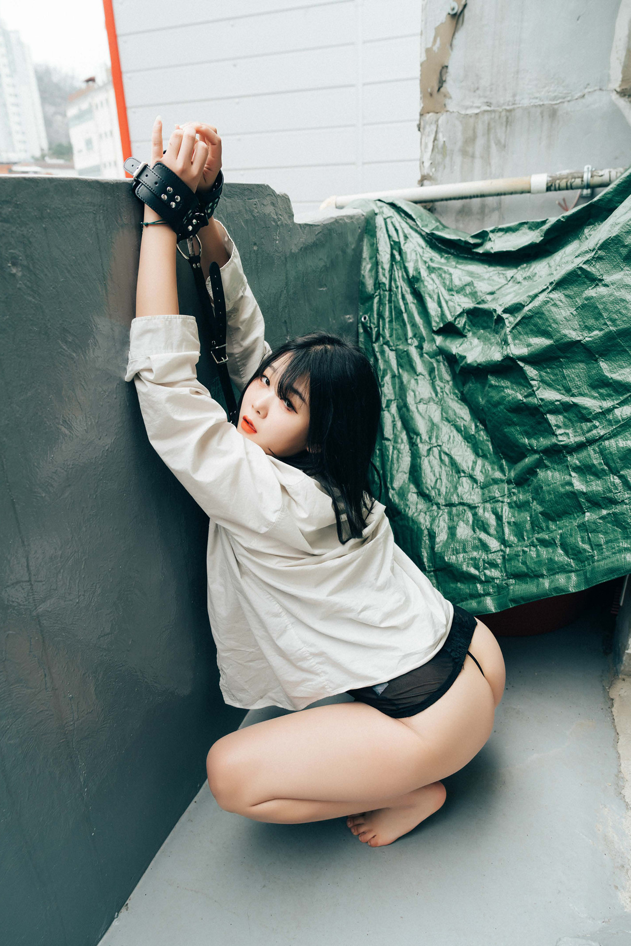 ZIA.Kwon 권지아, Loozy ‘Tight and Closer’ Set.01
