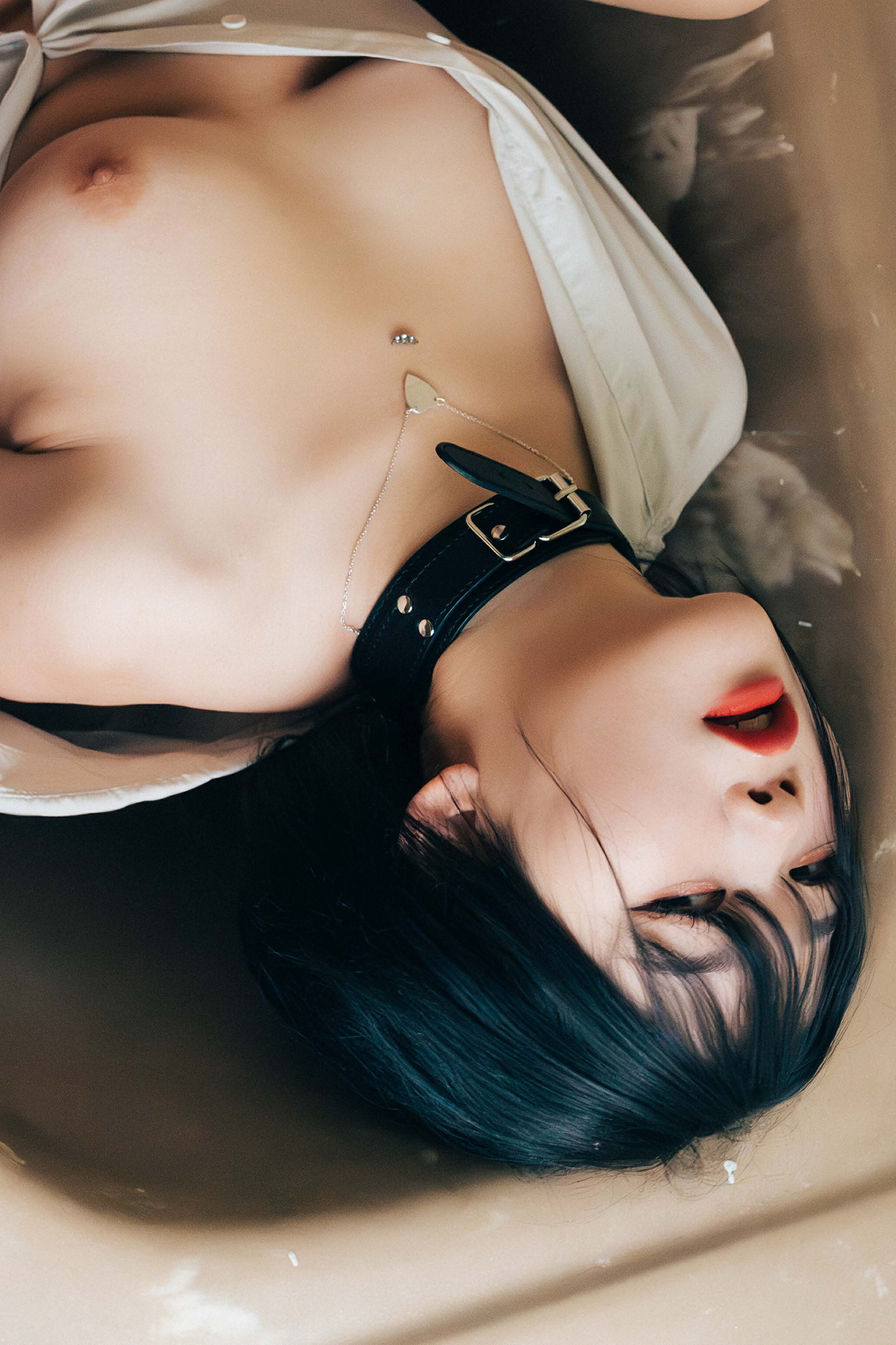ZIA.Kwon 권지아, Loozy ‘Tight and Closer’ Set.01