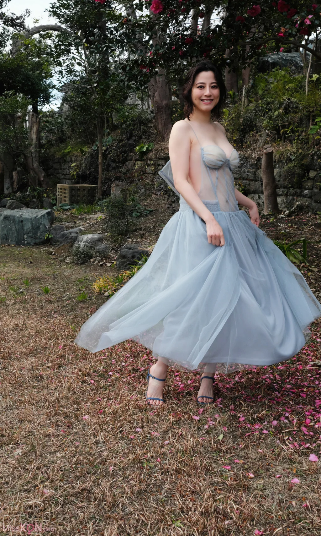 Yumi Sugimoto (杉本有美)_ 美魔女