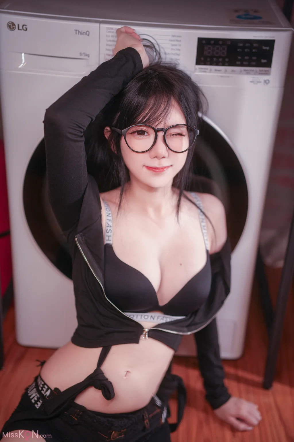 Coser@Sally多啦雪 (Sally Dorasnow)_ RAINY LAUNDRY DAY