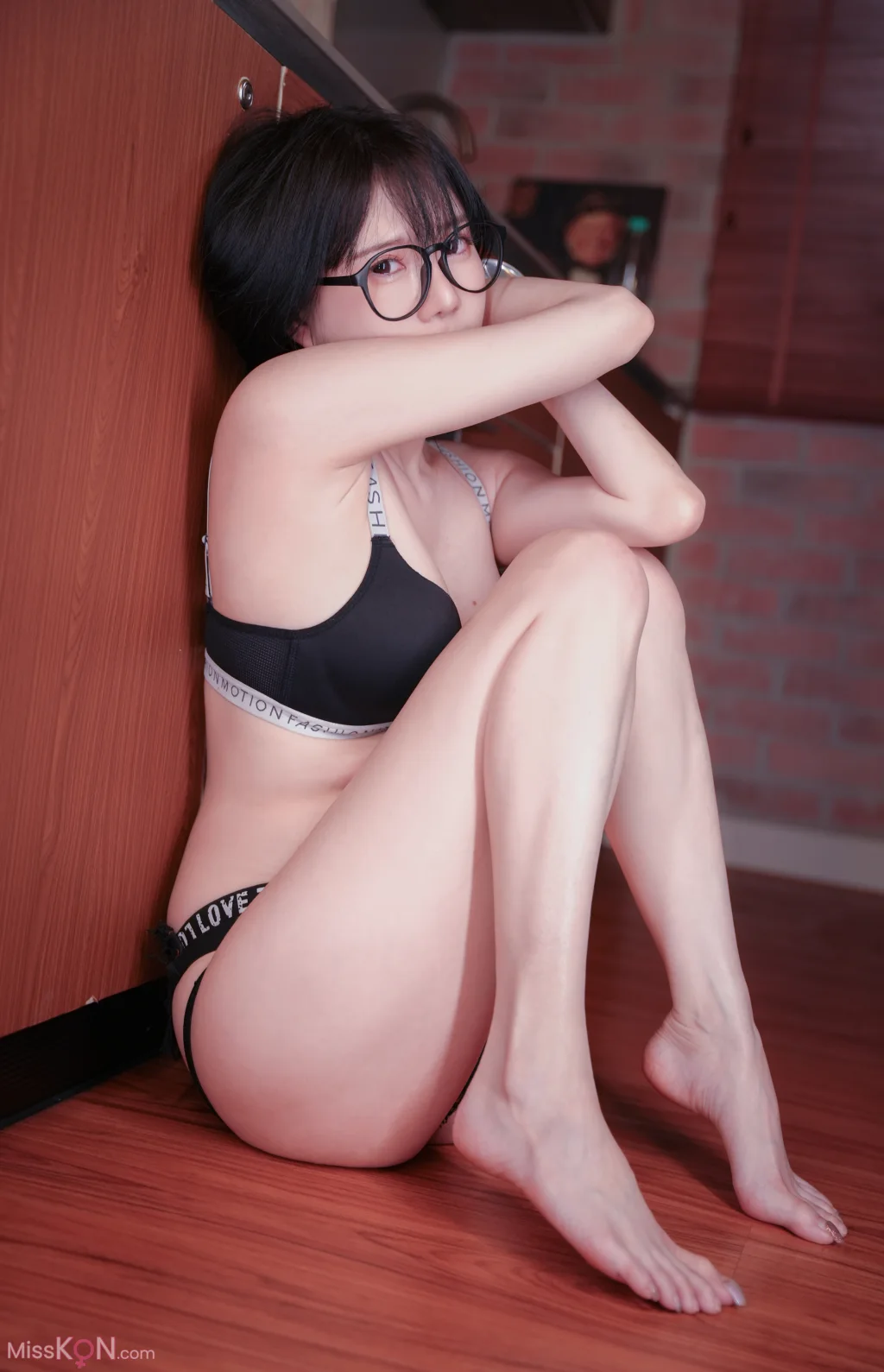 Coser@Sally多啦雪 (Sally Dorasnow)_ RAINY LAUNDRY DAY