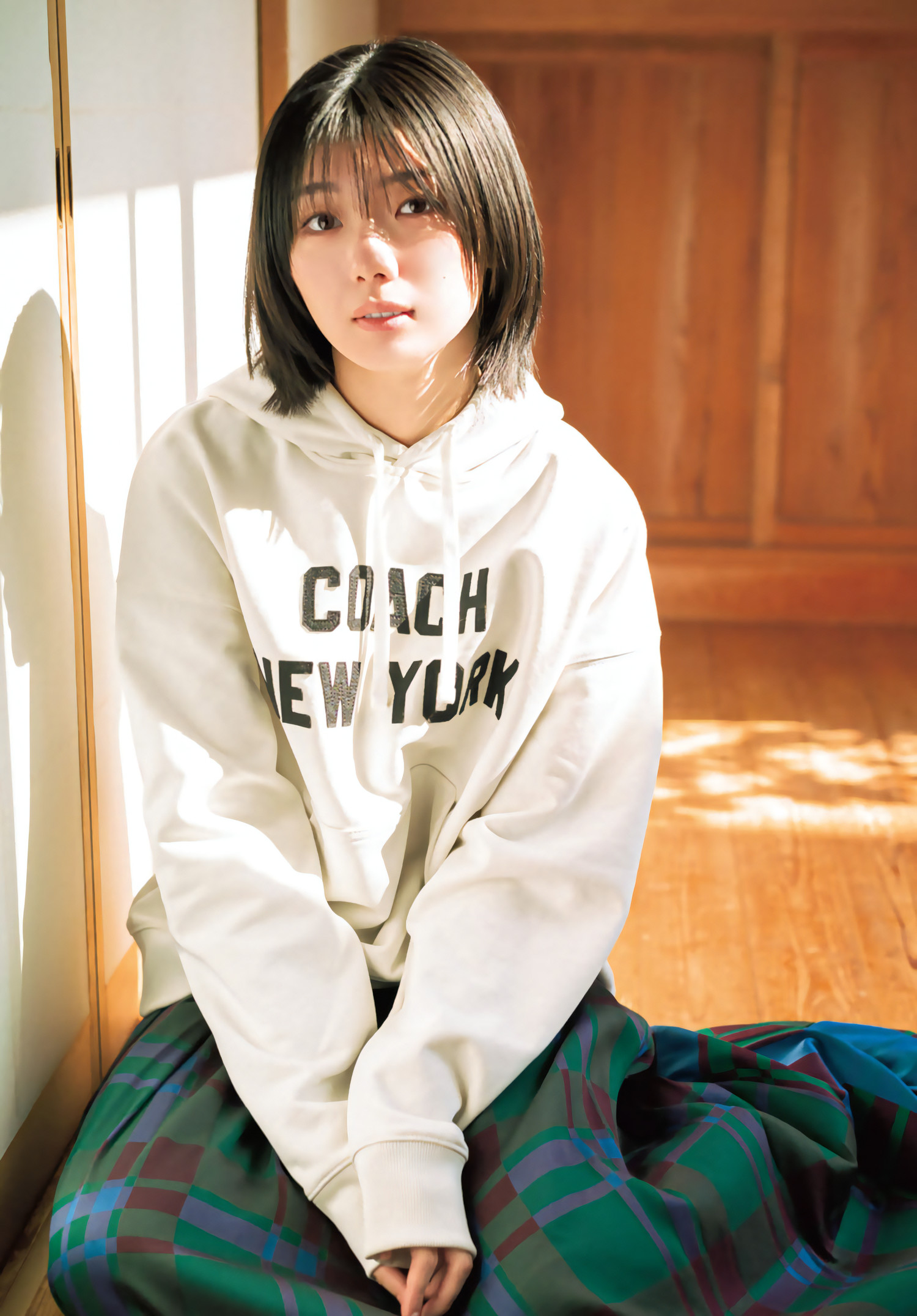 Karin Fujiyoshi 藤吉夏鈴, Shonen Magazine 2024 No.13 (週刊少年マガジン 2024年13号)