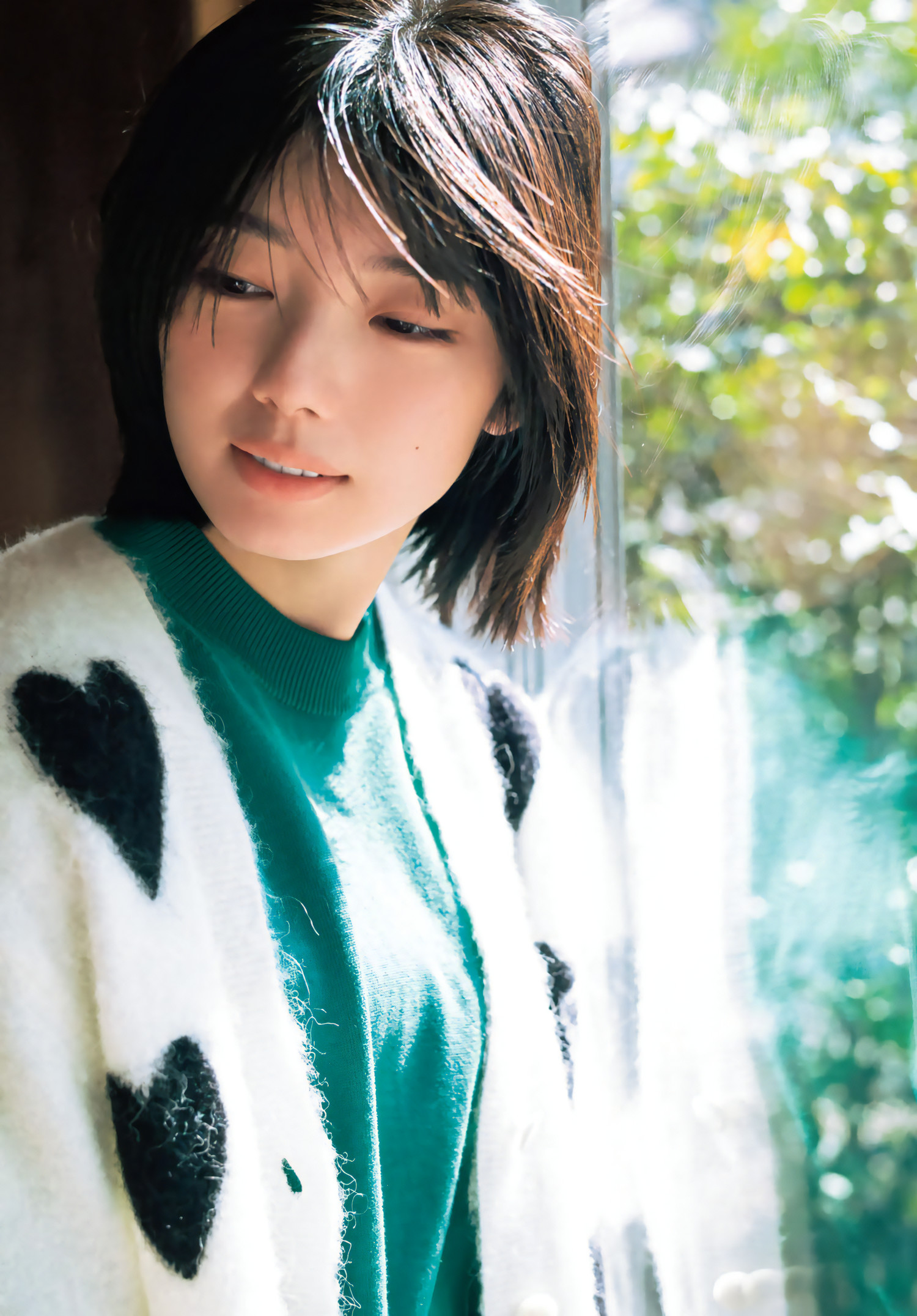 Karin Fujiyoshi 藤吉夏鈴, Shonen Magazine 2024 No.13 (週刊少年マガジン 2024年13号)