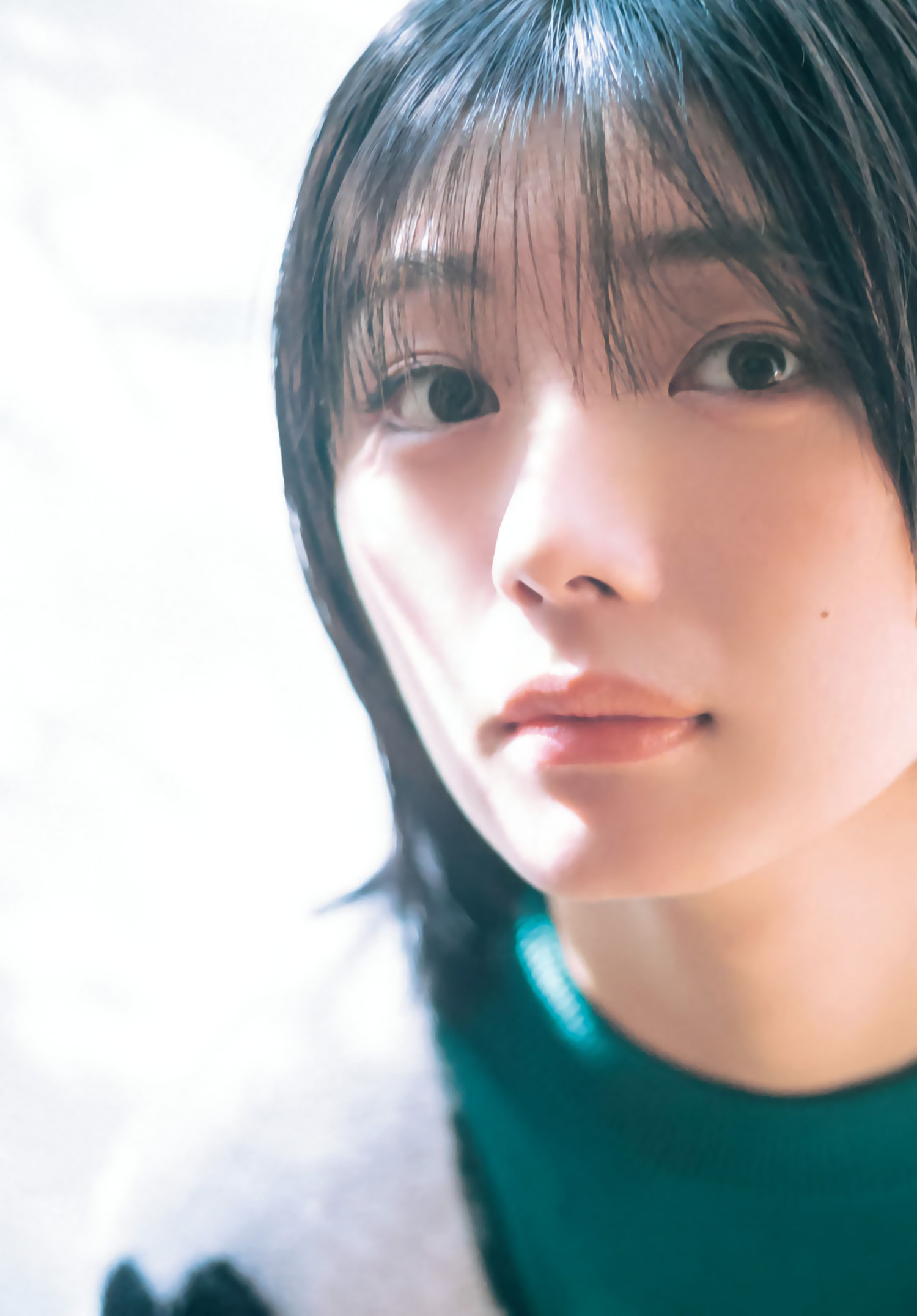 Karin Fujiyoshi 藤吉夏鈴, Shonen Magazine 2024 No.13 (週刊少年マガジン 2024年13号)