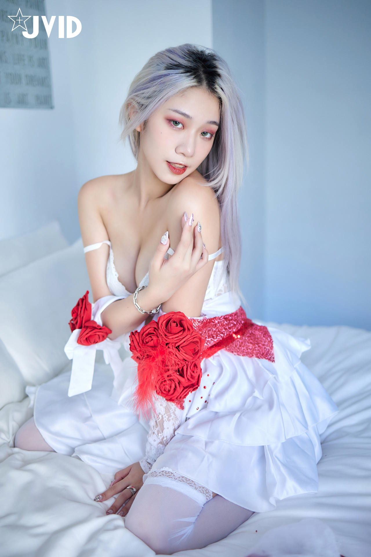 JVID Verna 「萬聖節鬼魅之月」 第五人格調香師Verna性感解密 隱藏版影片 Set.02