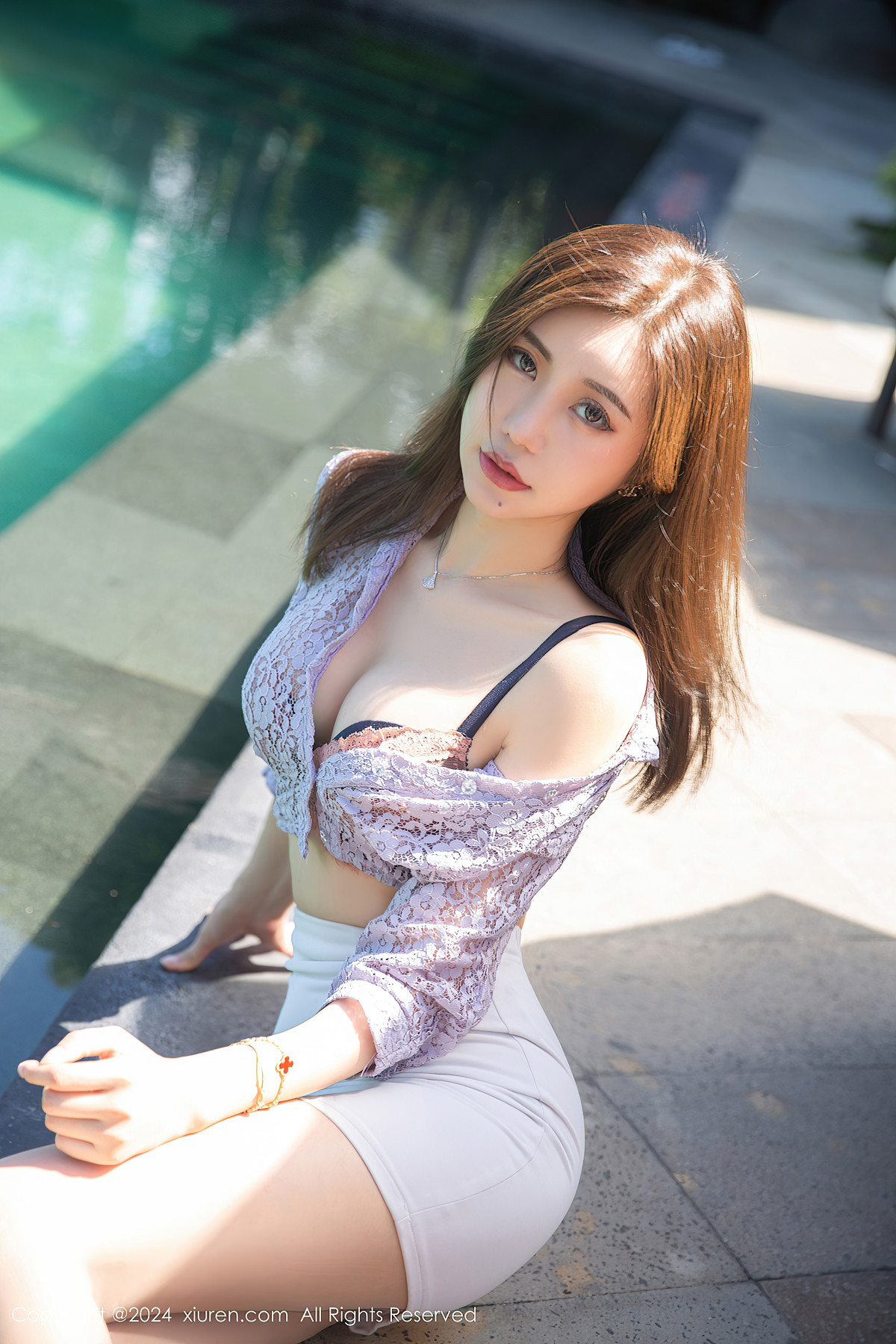 XiuRen秀人网 No.8299 绮里嘉ula