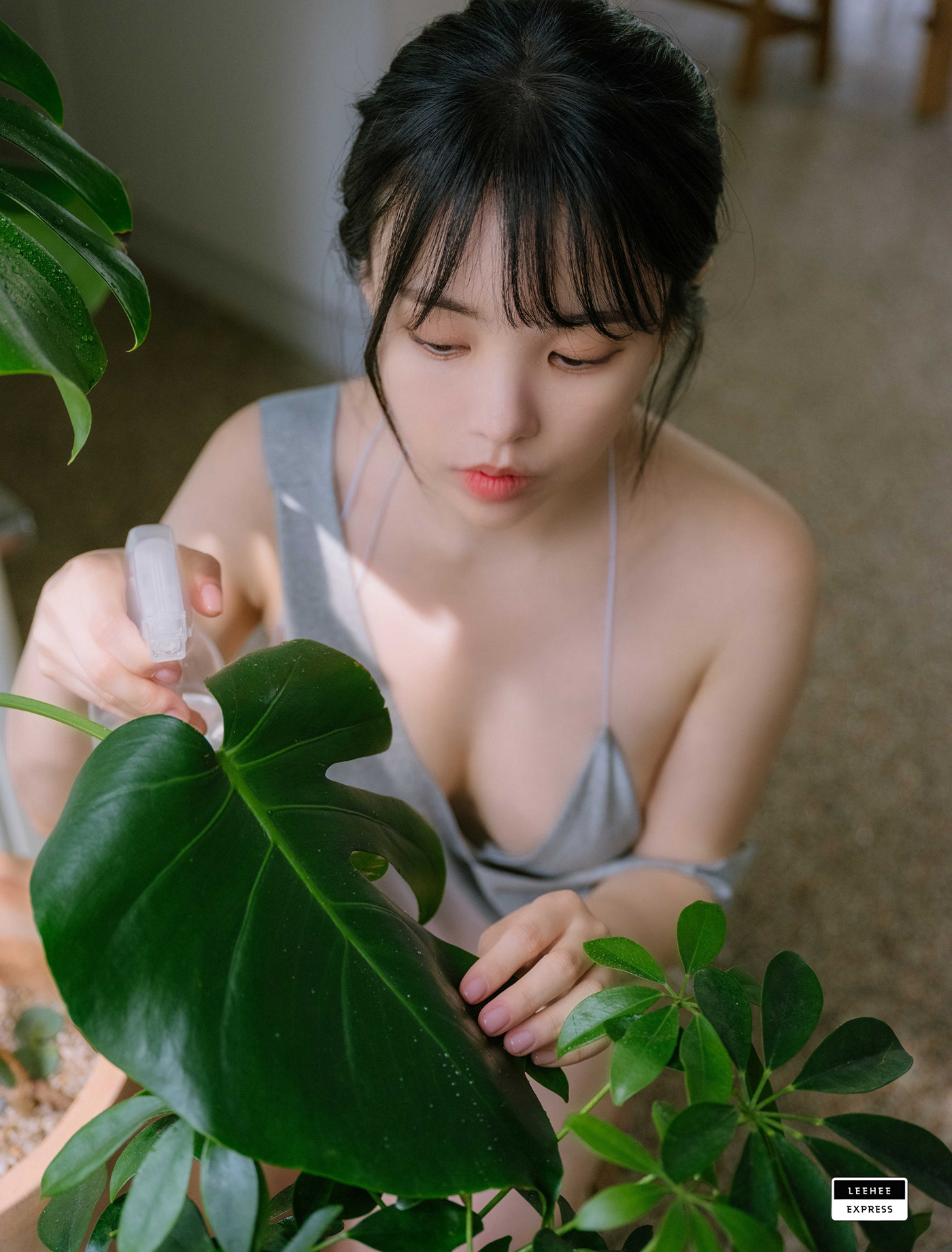 Yuri 유리, LEEHEE EXPRESS LEND-037 Set.01