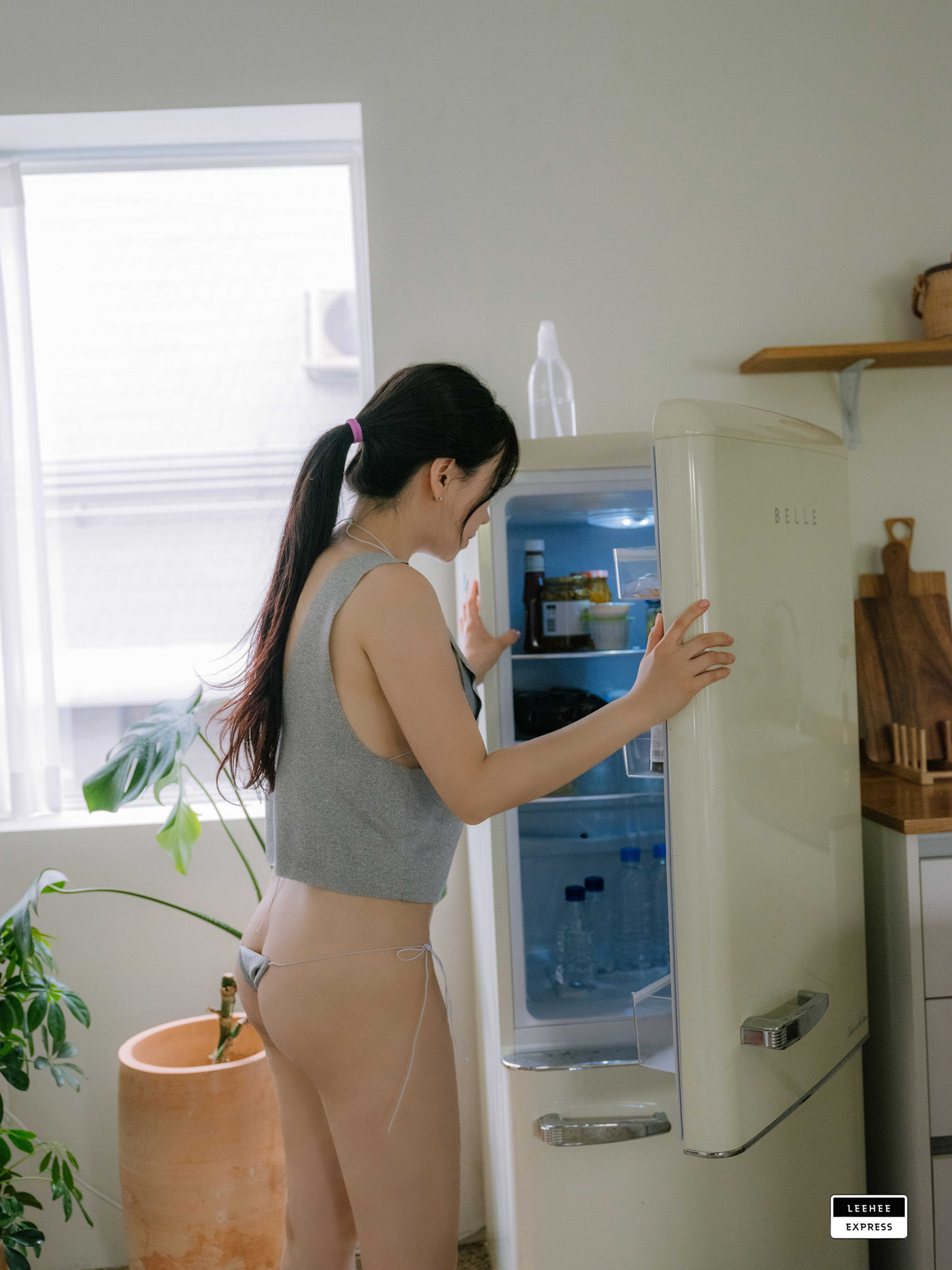 Yuri 유리, LEEHEE EXPRESS LEND-037 Set.01