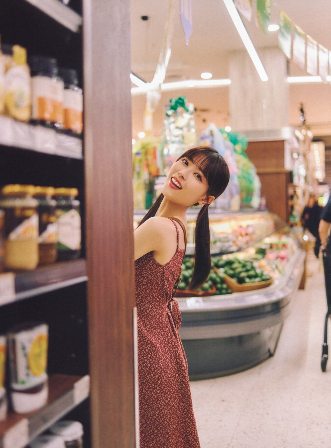Renka Iwamoto 岩本蓮加, 1st写真集 「いたずらな風」 Set.04