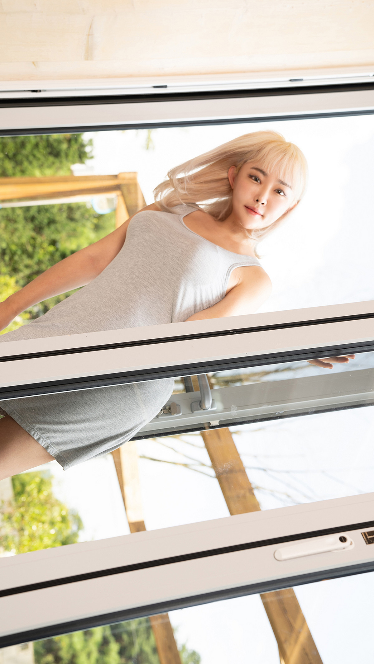 Hanuru 하느르, Crazy Giant ‘Adult Photobook’ Set.02