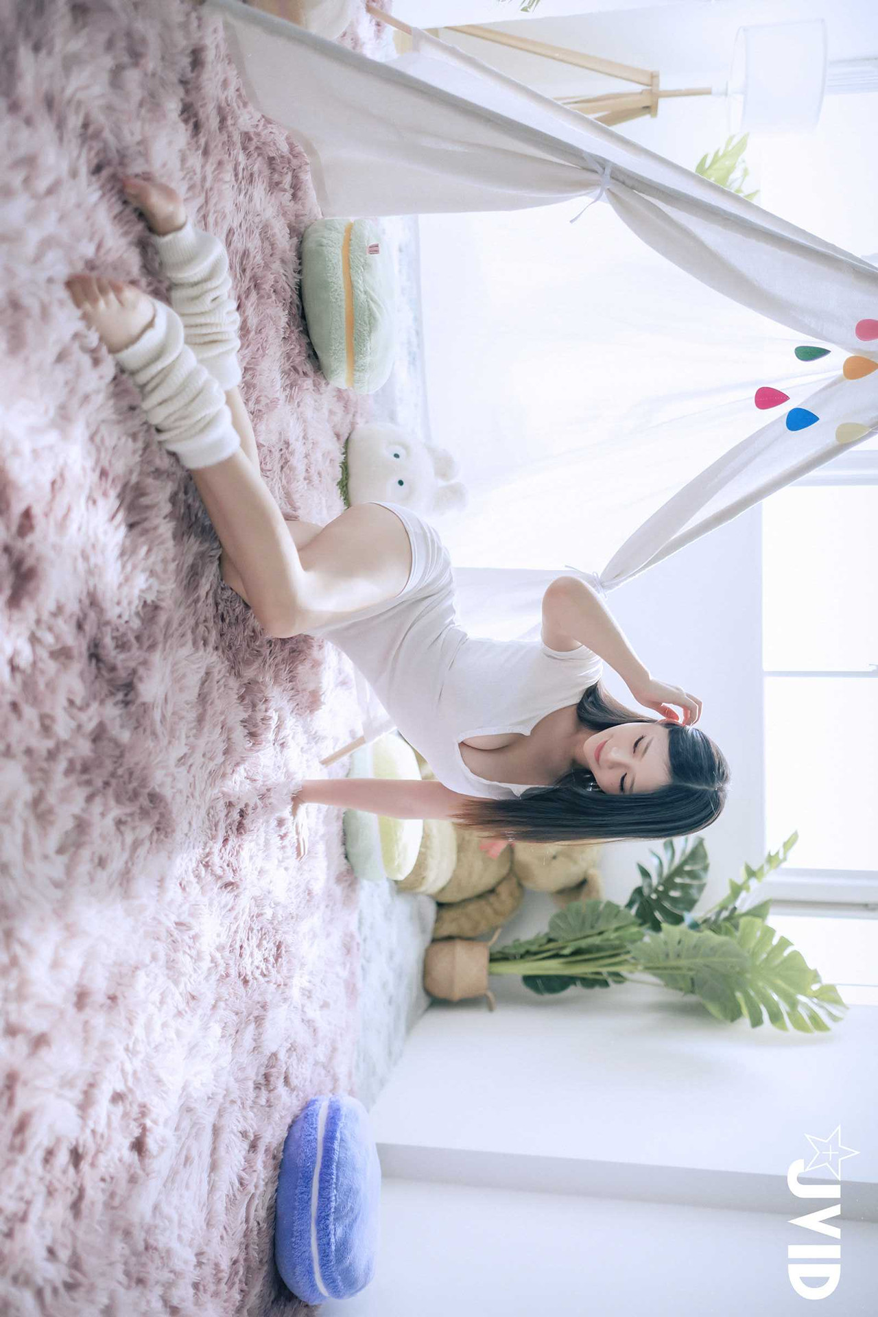 JVID 謝夏天 近60萬粉絲的巨乳網紅直播主脫了🔥🔥🔥首次挑戰性感寫真❤️大秀超美G奶❤️ Set.02