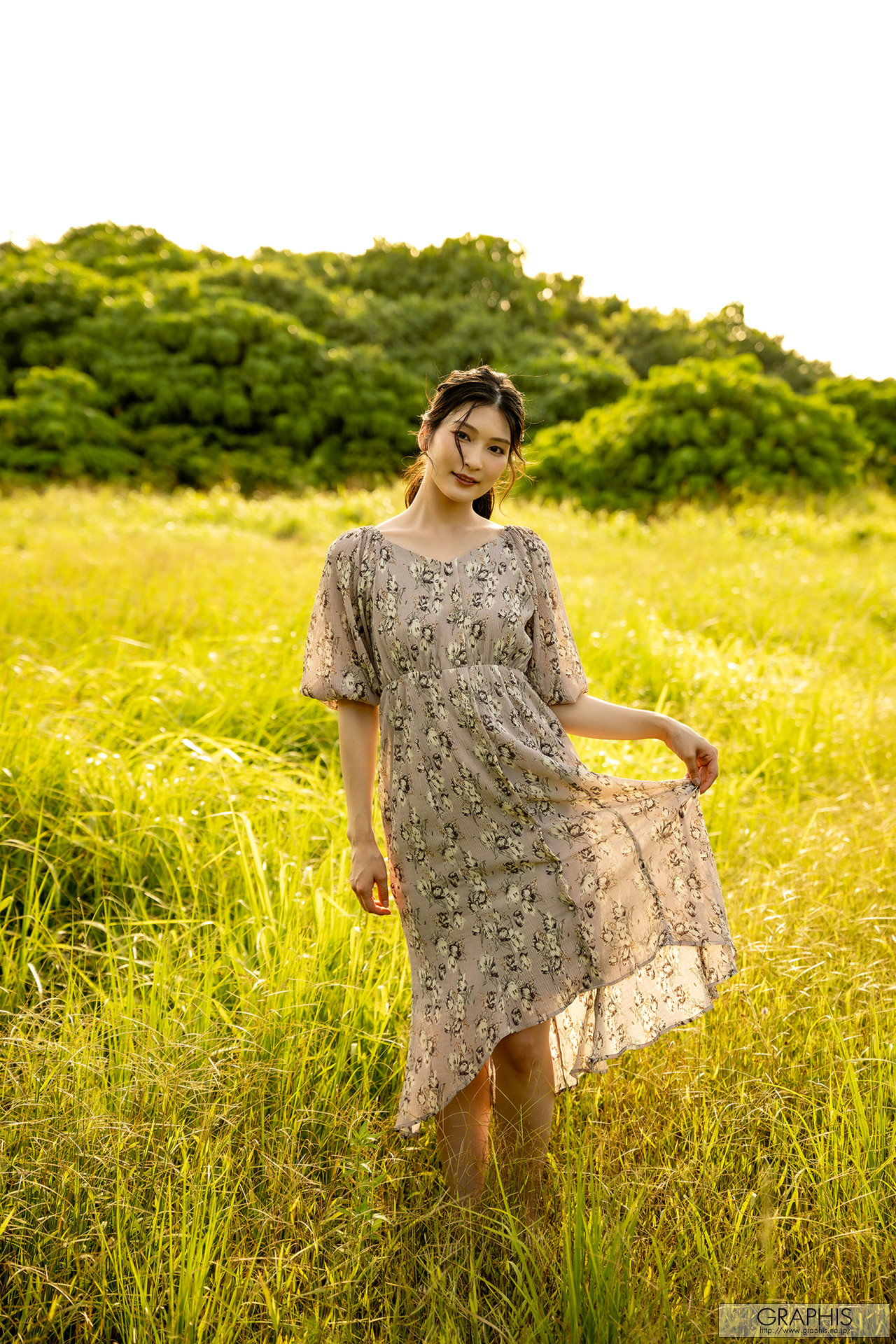 Suzu Honjo 本庄鈴, Graphis Gals 「Devine」 Vol.06