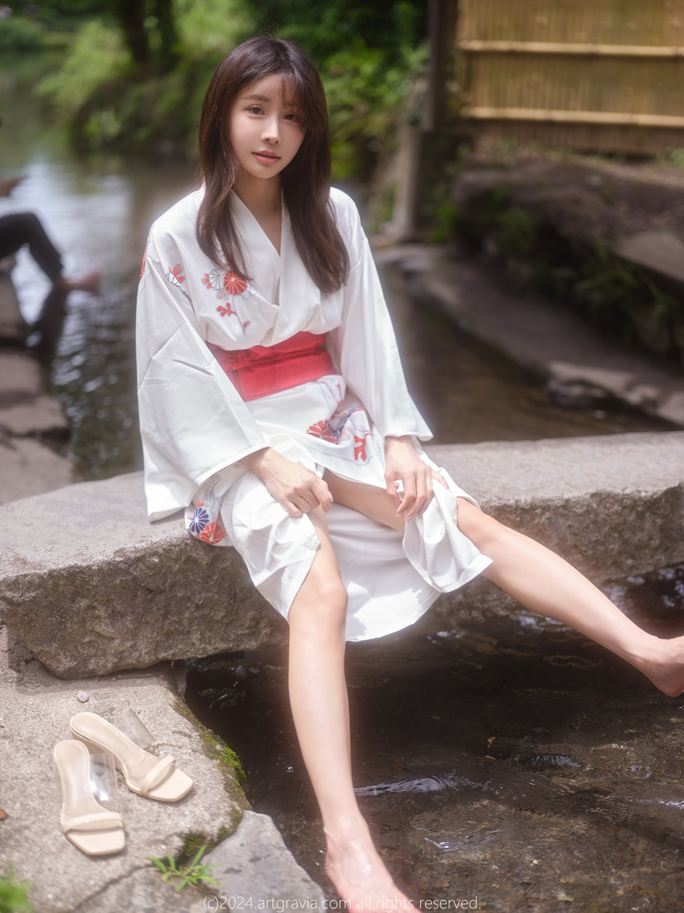 YeonYu 연유, ArtGravia Vol.708 Photobook Set.01