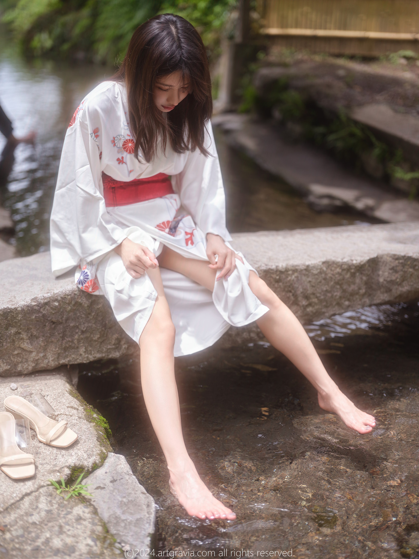 YeonYu 연유, ArtGravia Vol.708 Photobook Set.01