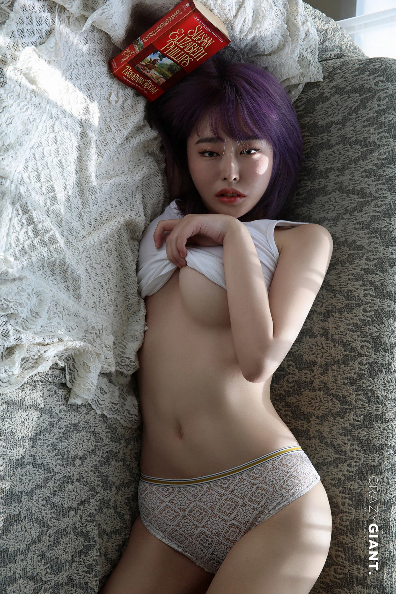 Hanere 하네레, CRAZYGIANT Sexy Photobook Set.01