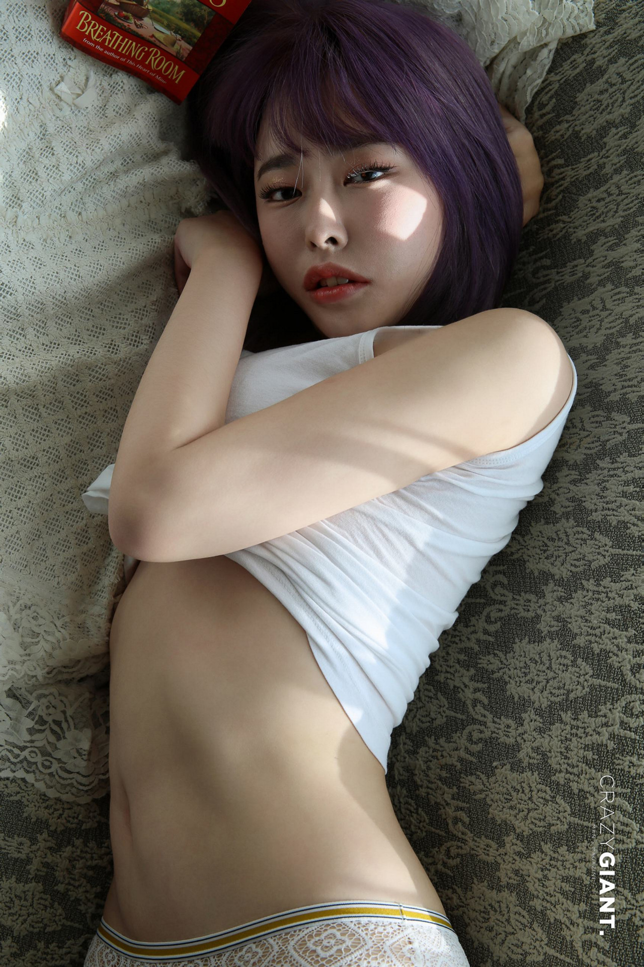 Hanere 하네레, CRAZYGIANT Sexy Photobook Set.01