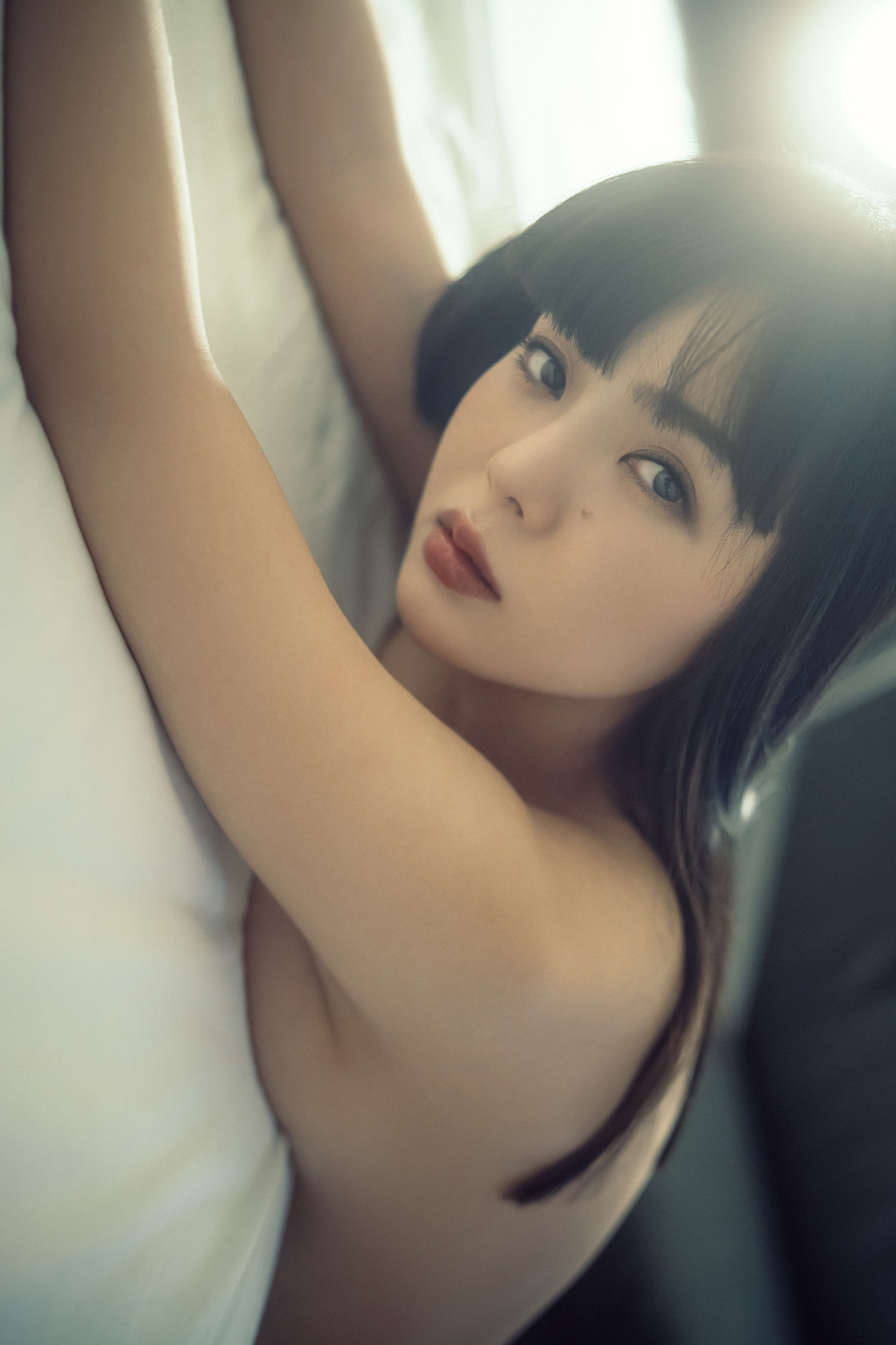 Eimi 에이미, PhotoBook “Black Bra” Set.02